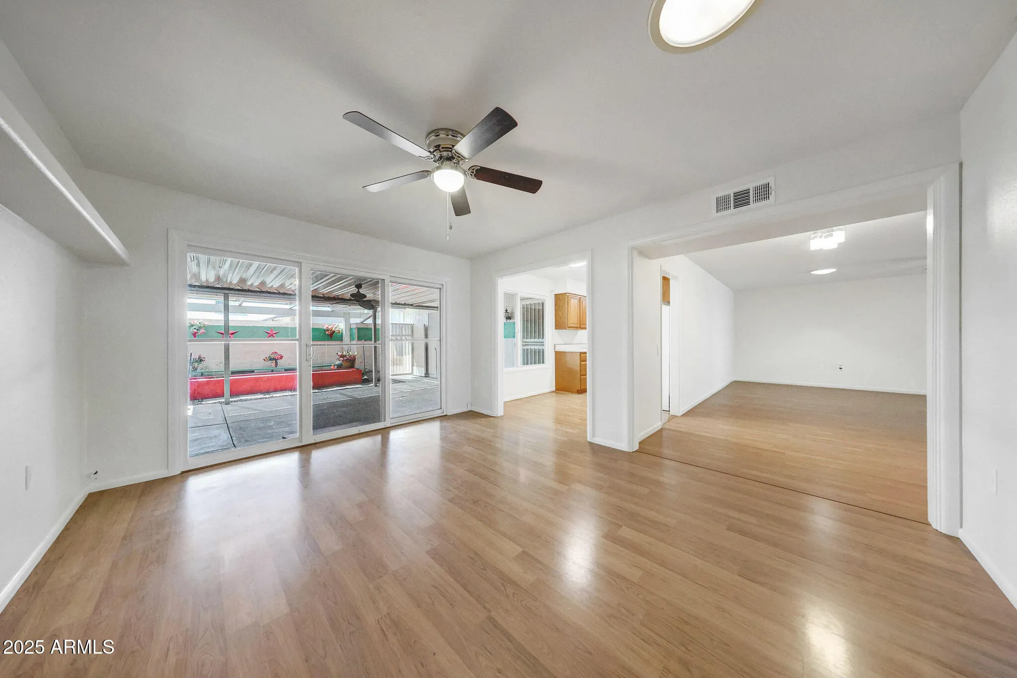 Property Slideshow image 9 of 26 | 10246 w palmeras dr, Sun City, AZ, 85373