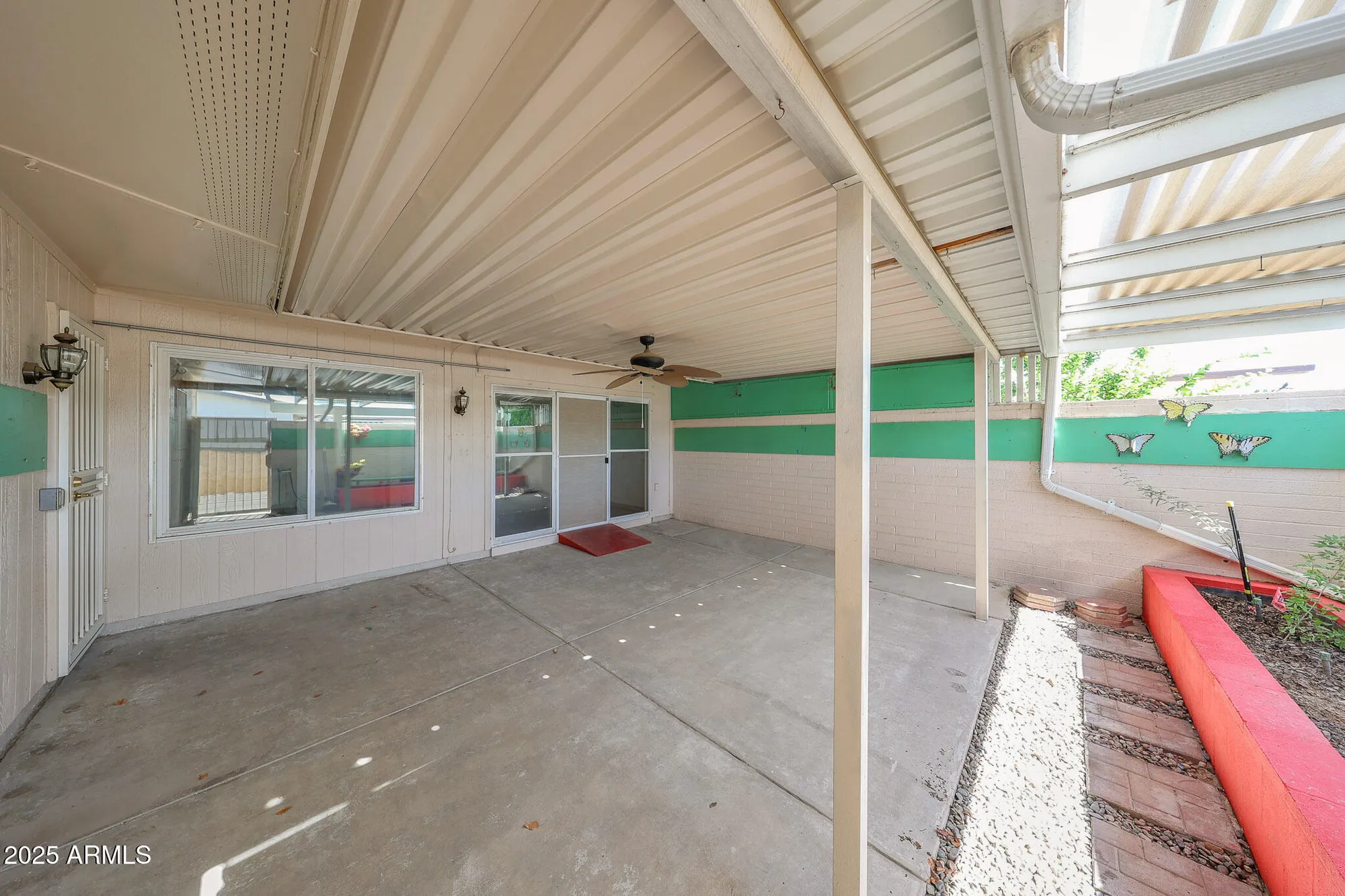 Property Slideshow image 22 of 26 | 10246 w palmeras dr, Sun City, AZ, 85373