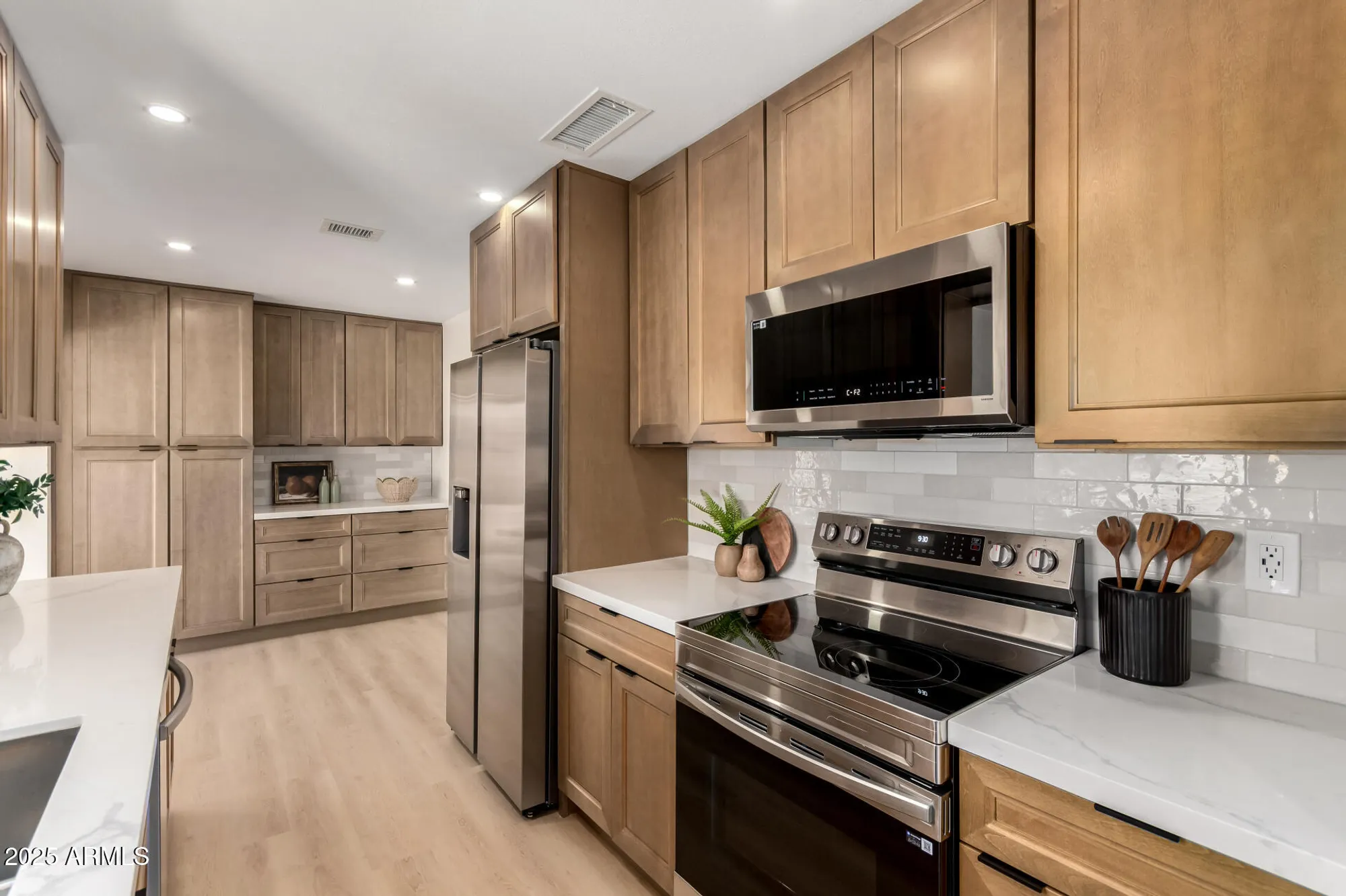 Property Slideshow image 13 of 96 | 7929 e lakeview ave, Mesa, AZ, 85209