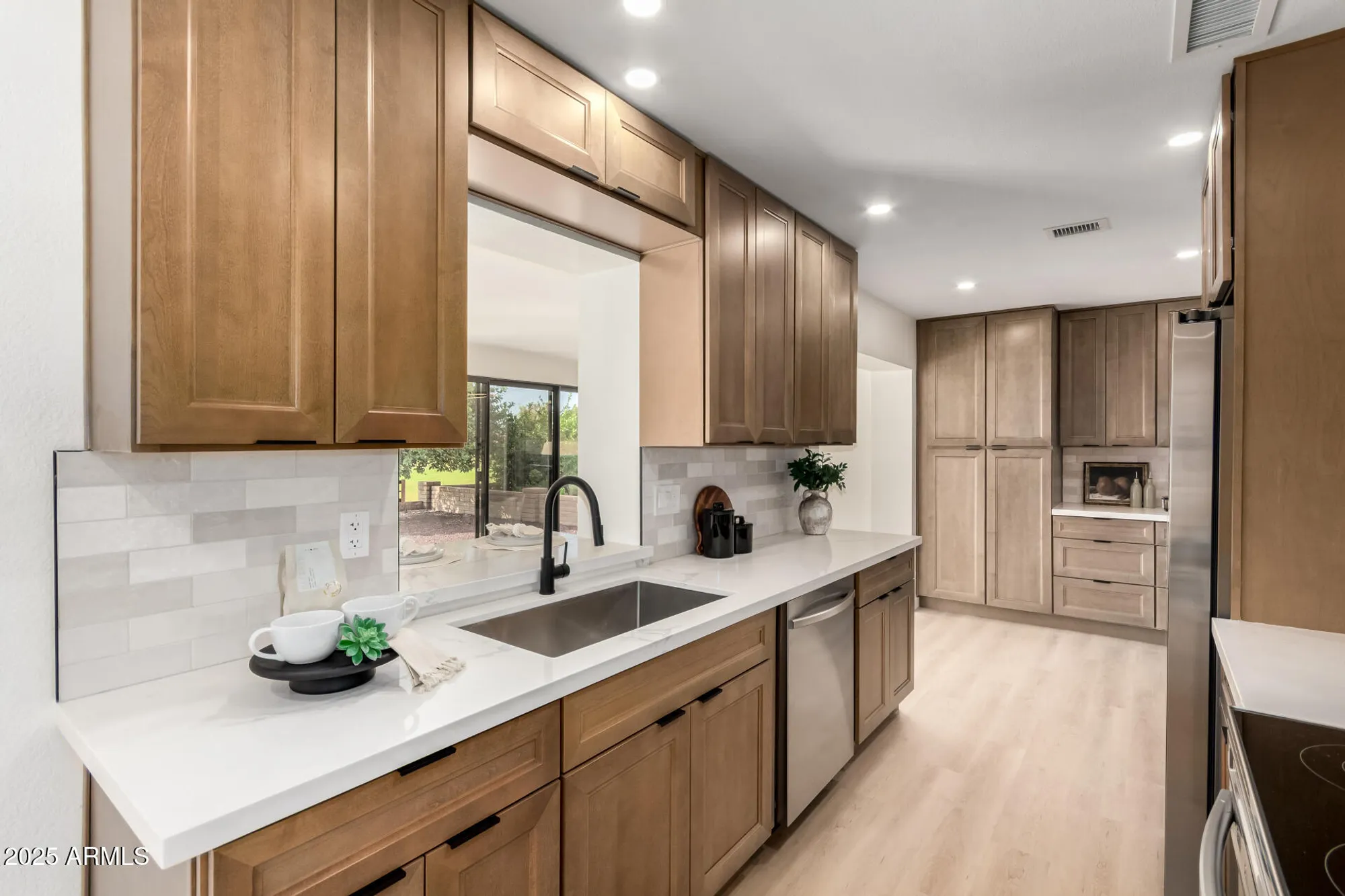 Property Slideshow image 14 of 96 | 7929 e lakeview ave, Mesa, AZ, 85209