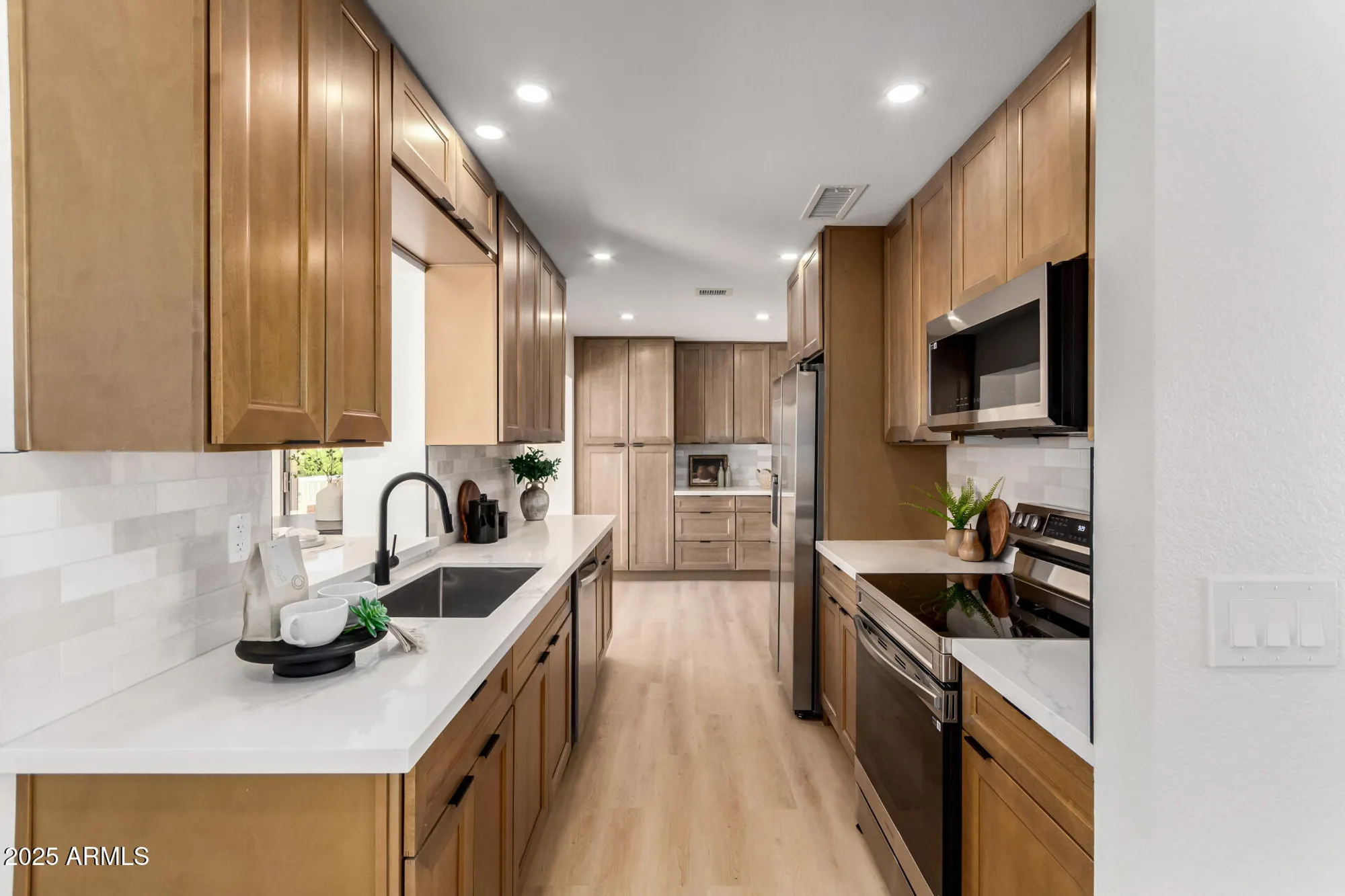 Property Slideshow image 12 of 96 | 7929 e lakeview ave, Mesa, AZ, 85209