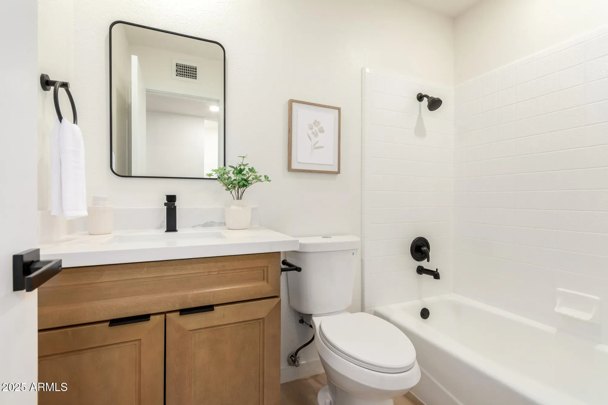 Property Slideshow image 29 of 96 | 7929 e lakeview ave, Mesa, AZ, 85209