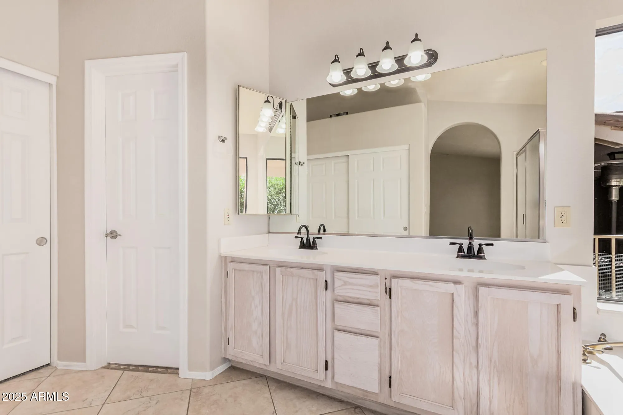 Property Slideshow image 16 of 39 | 5272 s granite dr, Gold Canyon, AZ, 85118