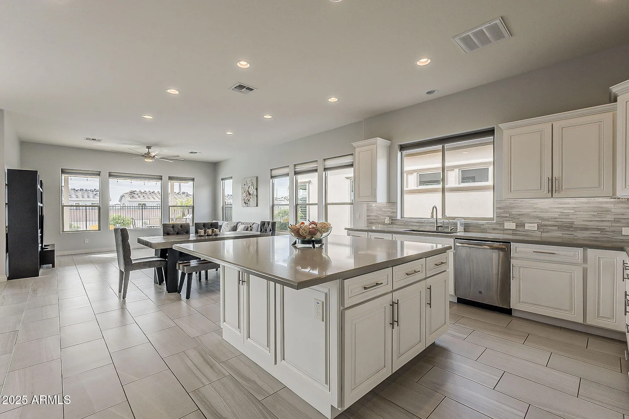 Property Slideshow image 23 of 66 | 35462 n sunset trl, Queen Creek, AZ, 85140