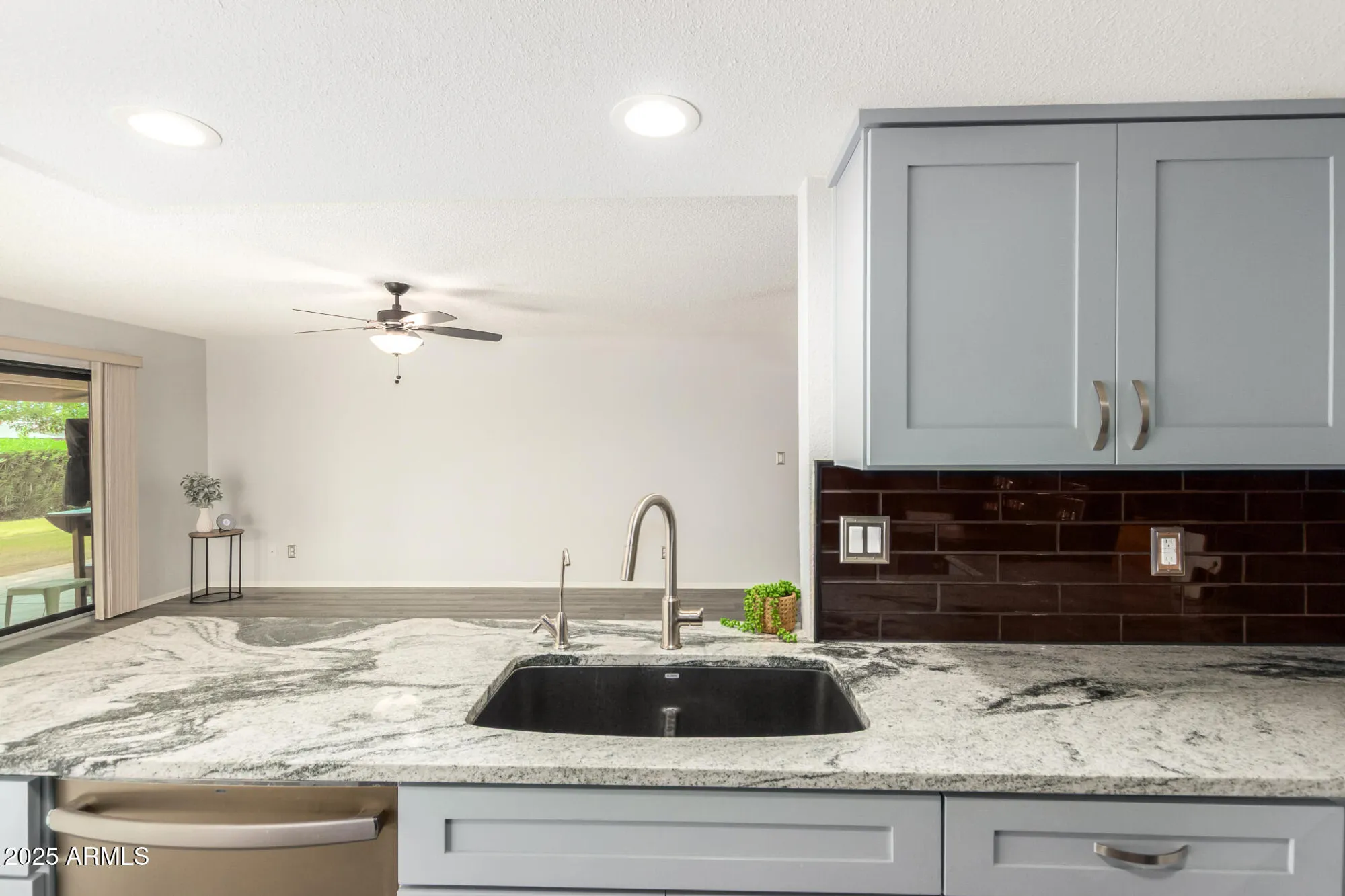 Property Slideshow image 15 of 40 | 716 s privet way, Mesa, AZ, 85208