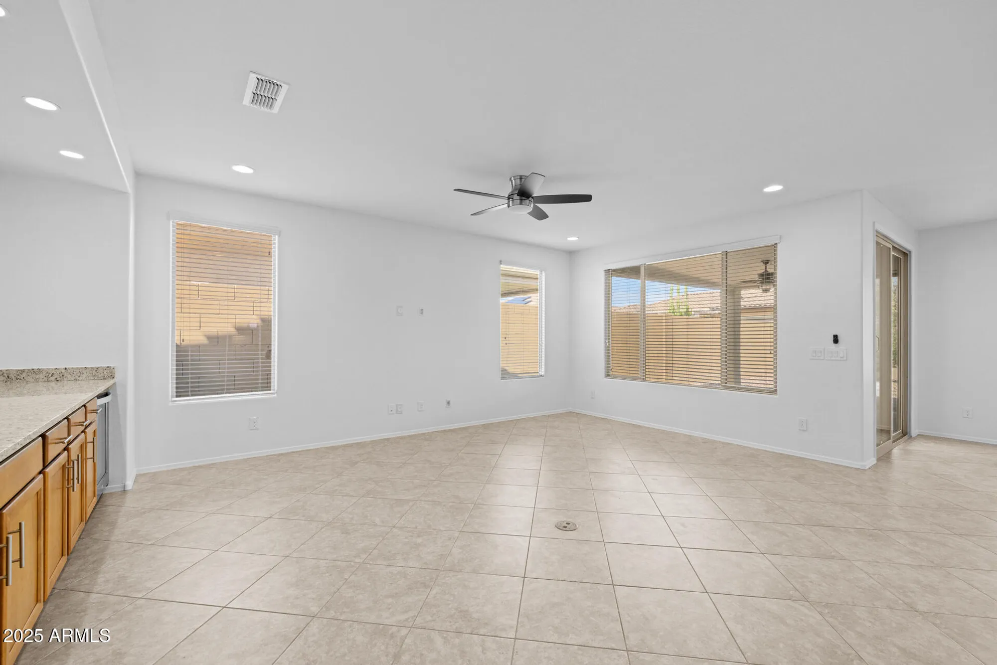 Property Slideshow image 7 of 82 | 8160 w cinder brook way, Florence, AZ, 85132