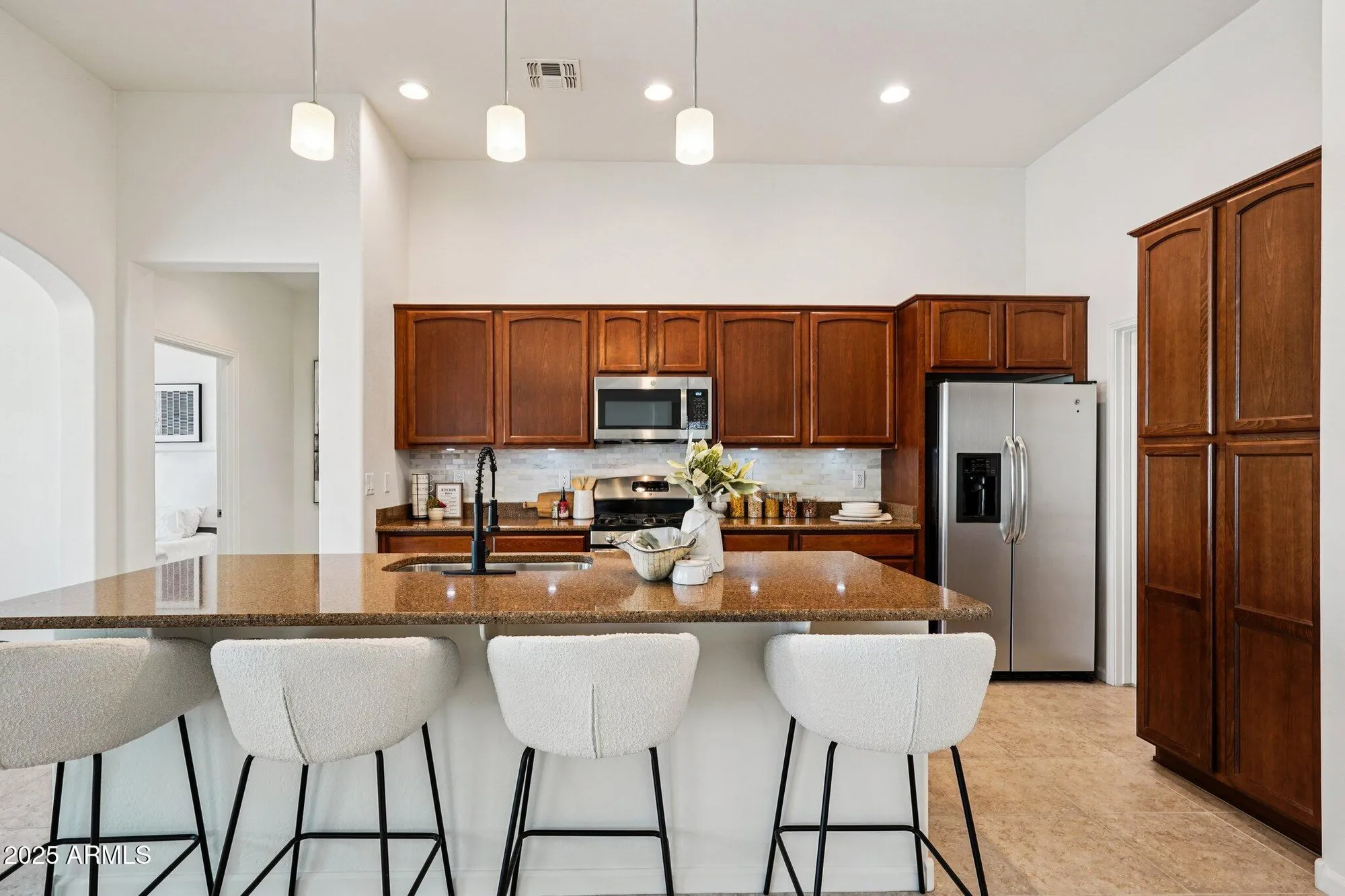 Property Slideshow image 11 of 55 | 16758 w almeria rd, Goodyear, AZ, 85395