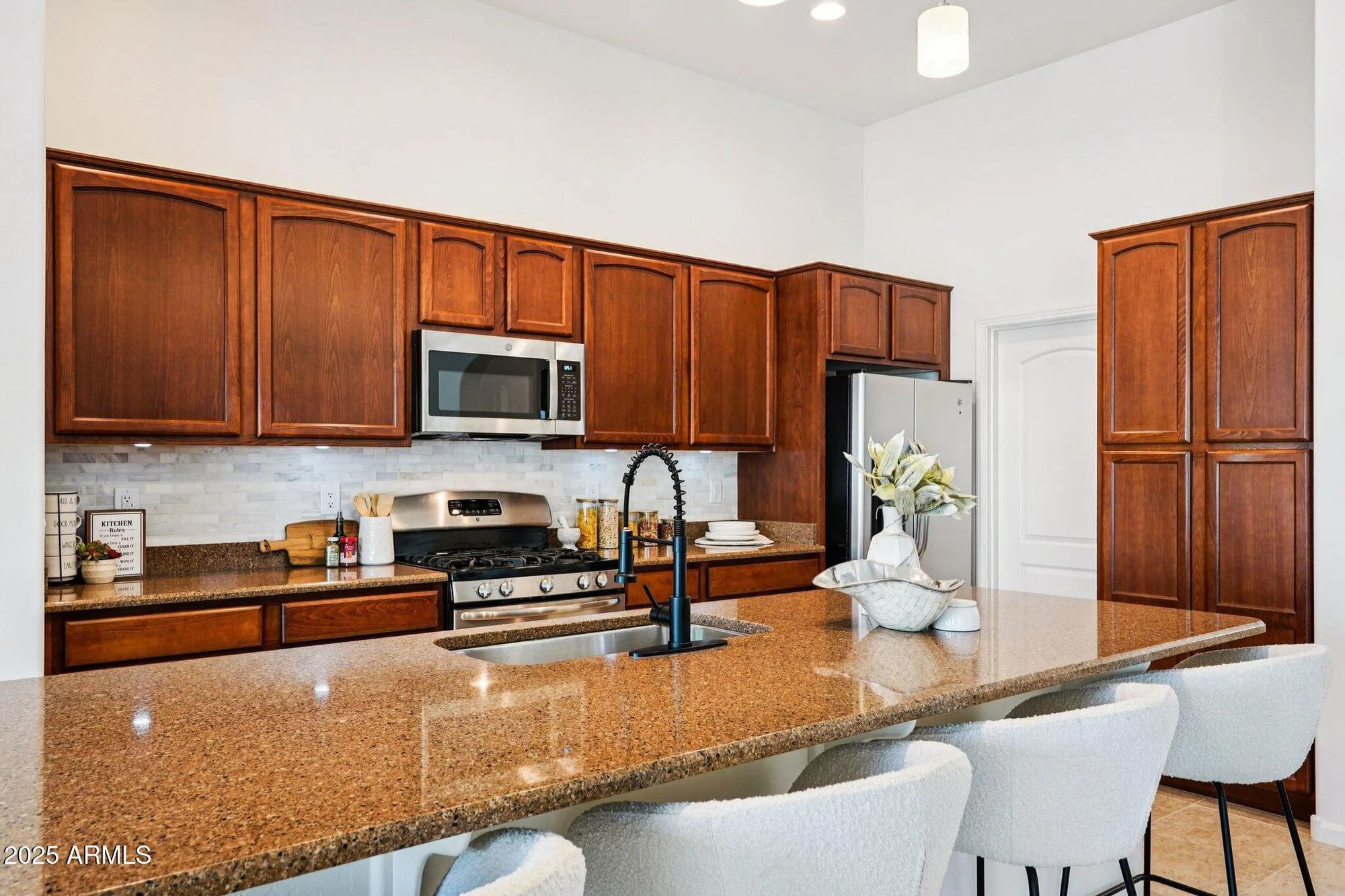 Property Slideshow image 9 of 55 | 16758 w almeria rd, Goodyear, AZ, 85395