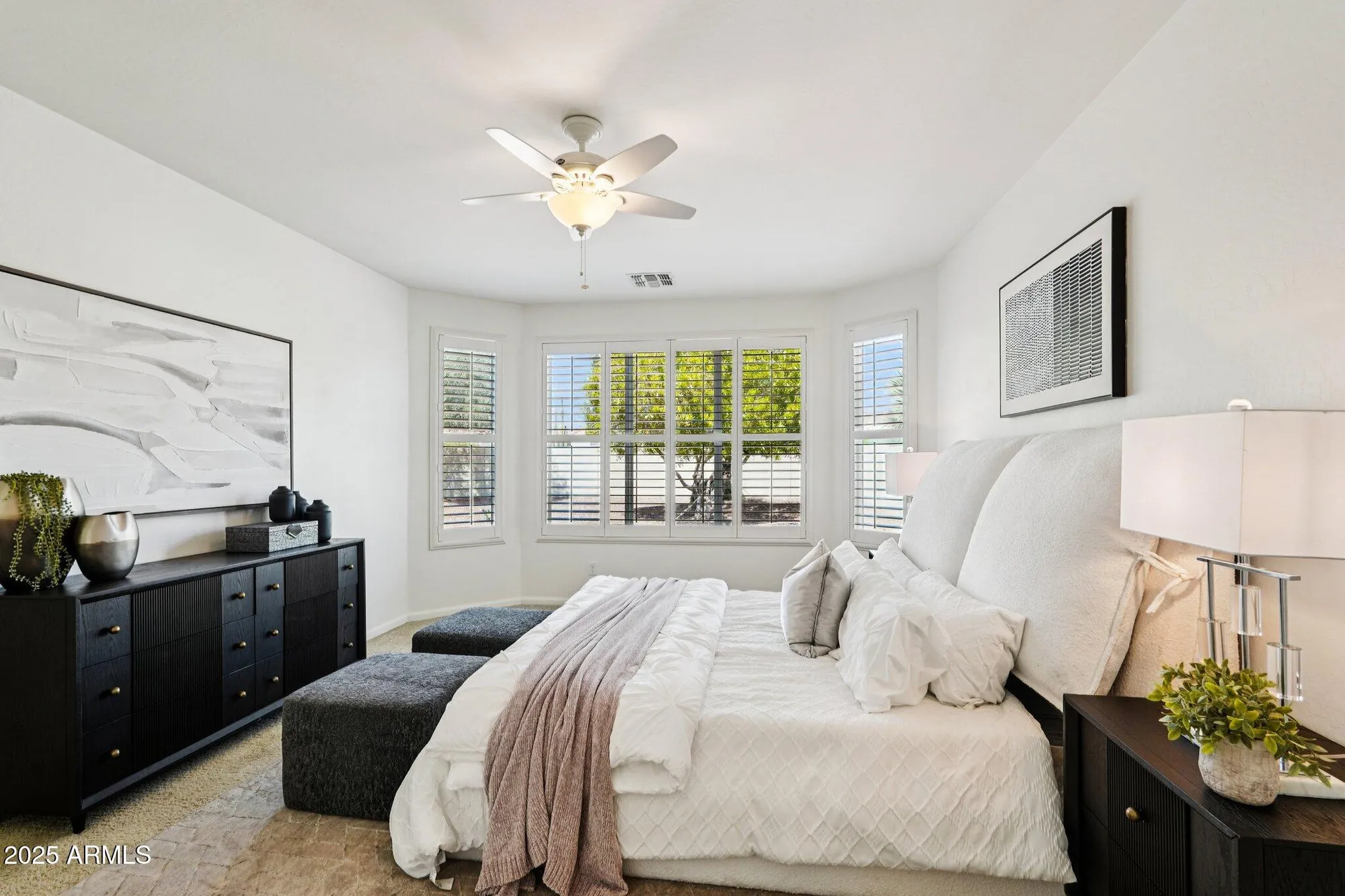 Property Slideshow image 22 of 55 | 16758 w almeria rd, Goodyear, AZ, 85395