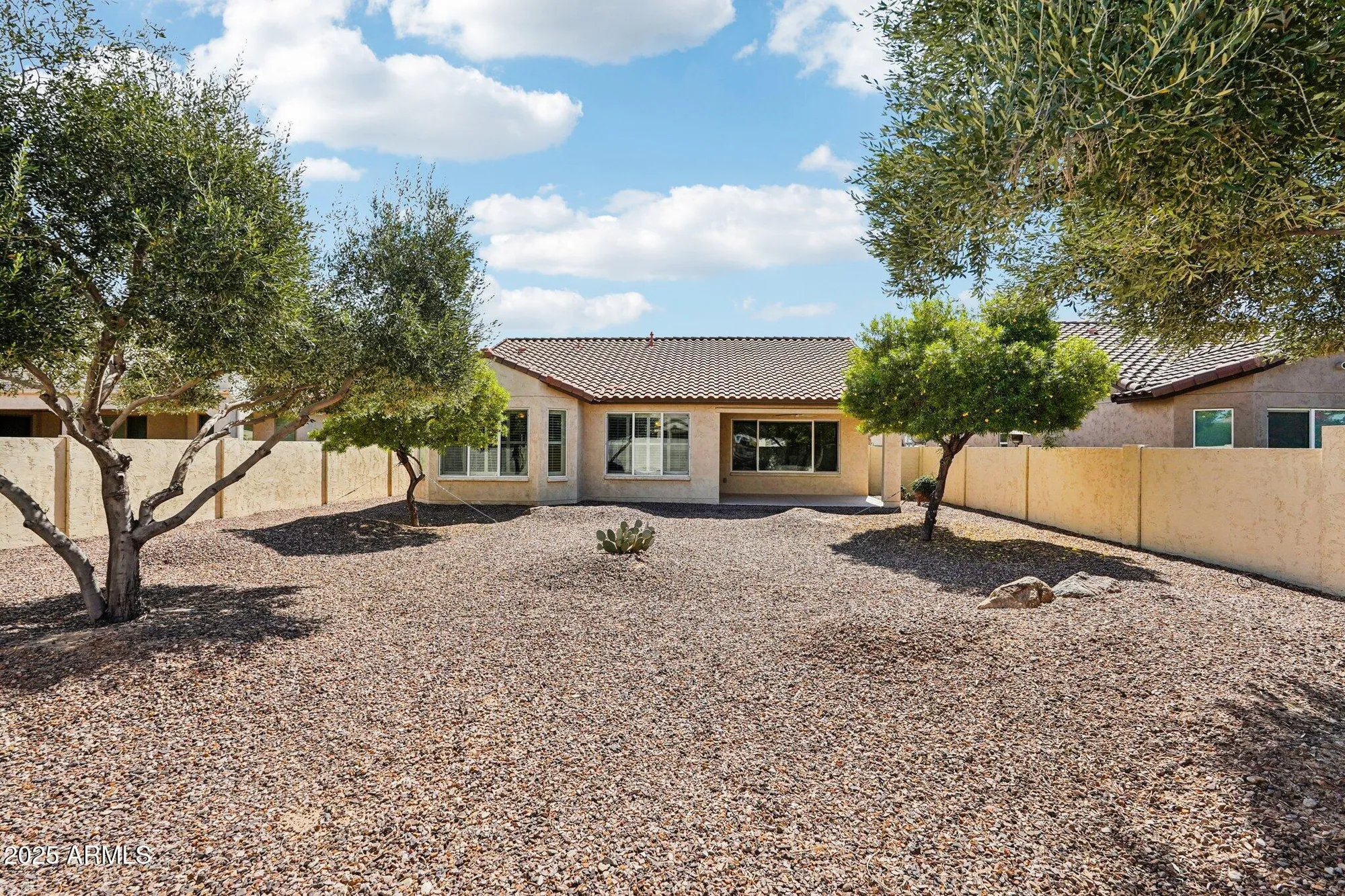Property Slideshow image 27 of 55 | 16758 w almeria rd, Goodyear, AZ, 85395