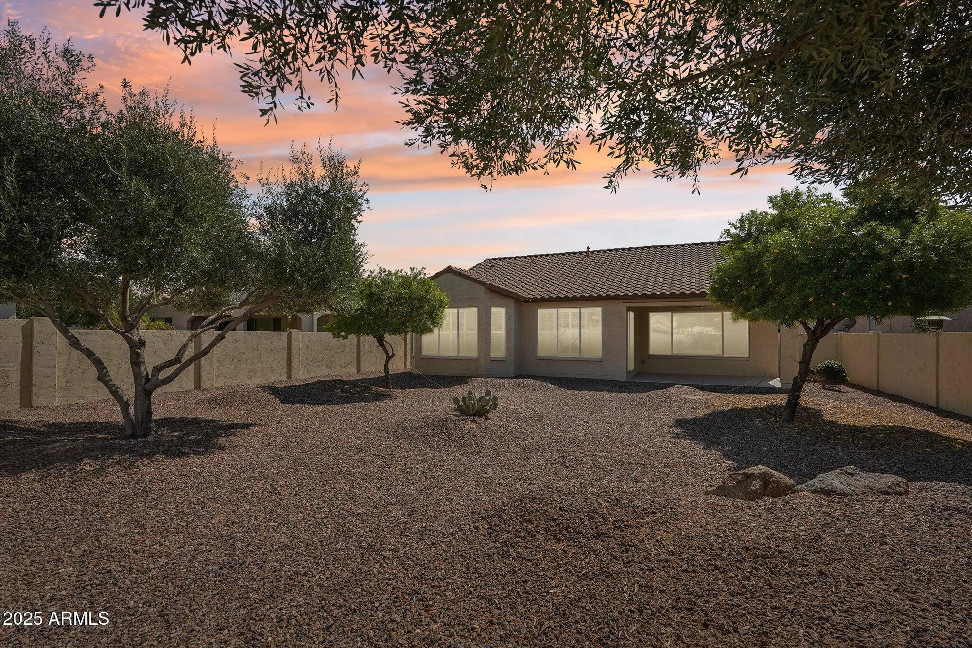 Property Slideshow image 38 of 55 | 16758 w almeria rd, Goodyear, AZ, 85395