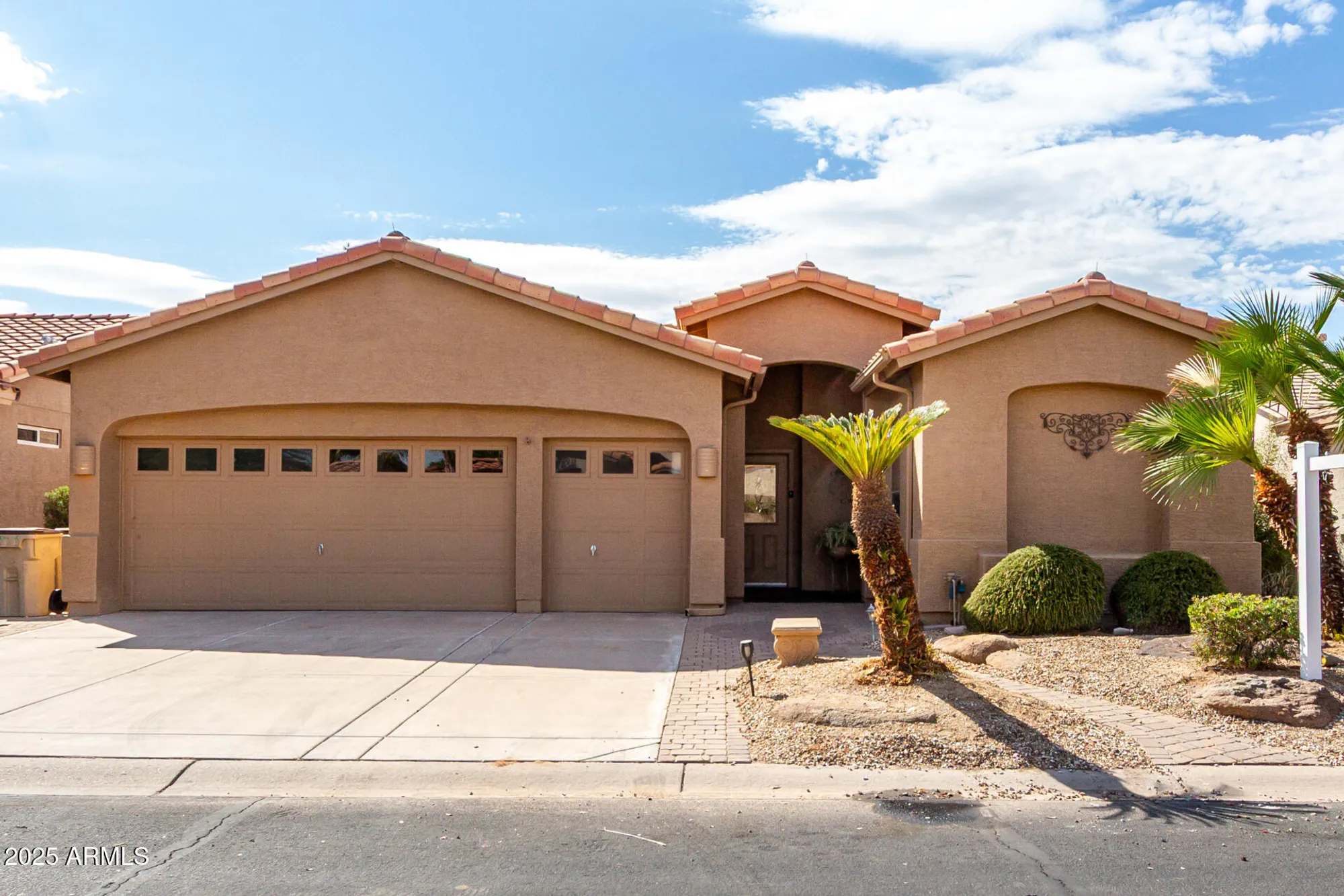 Property Slideshow image 1 of 42 | 24814 s sedona dr, Sun Lakes, AZ, 85248