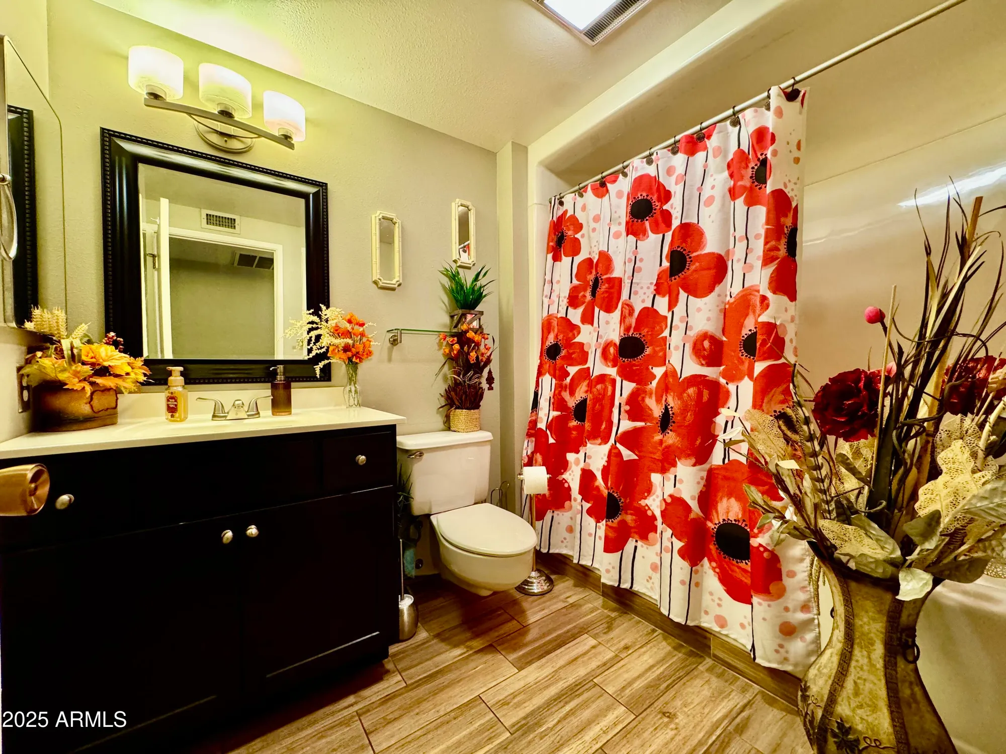 Property Slideshow image 22 of 26 | 17447 n 99th dr, Sun City, AZ, 85373