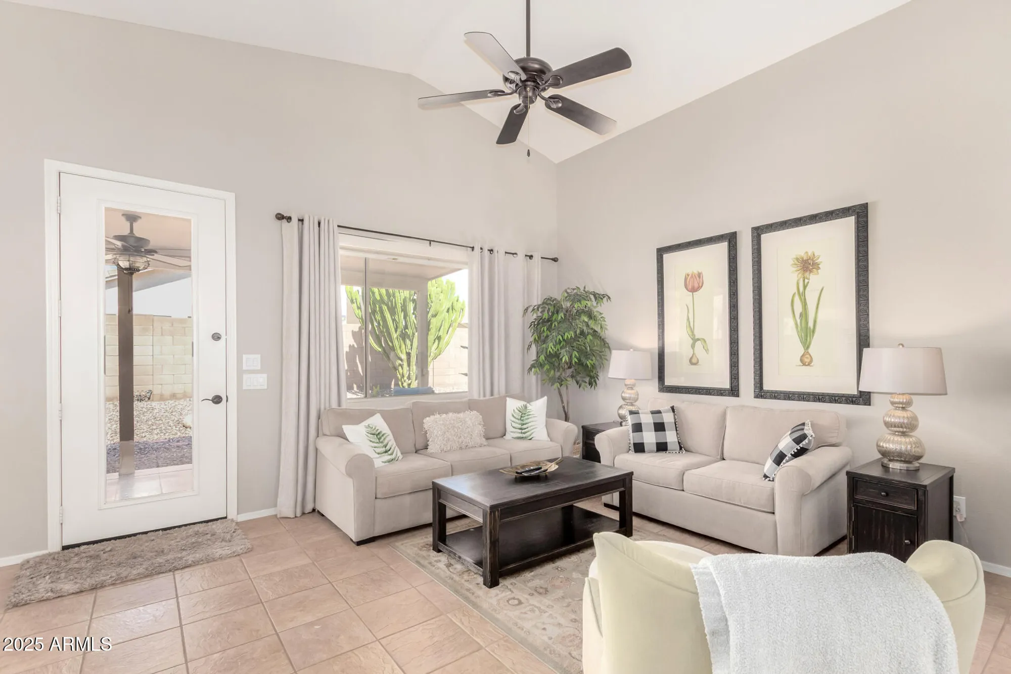 Property Slideshow image 8 of 33 | 17624 w ingleside dr, Surprise, AZ, 85374