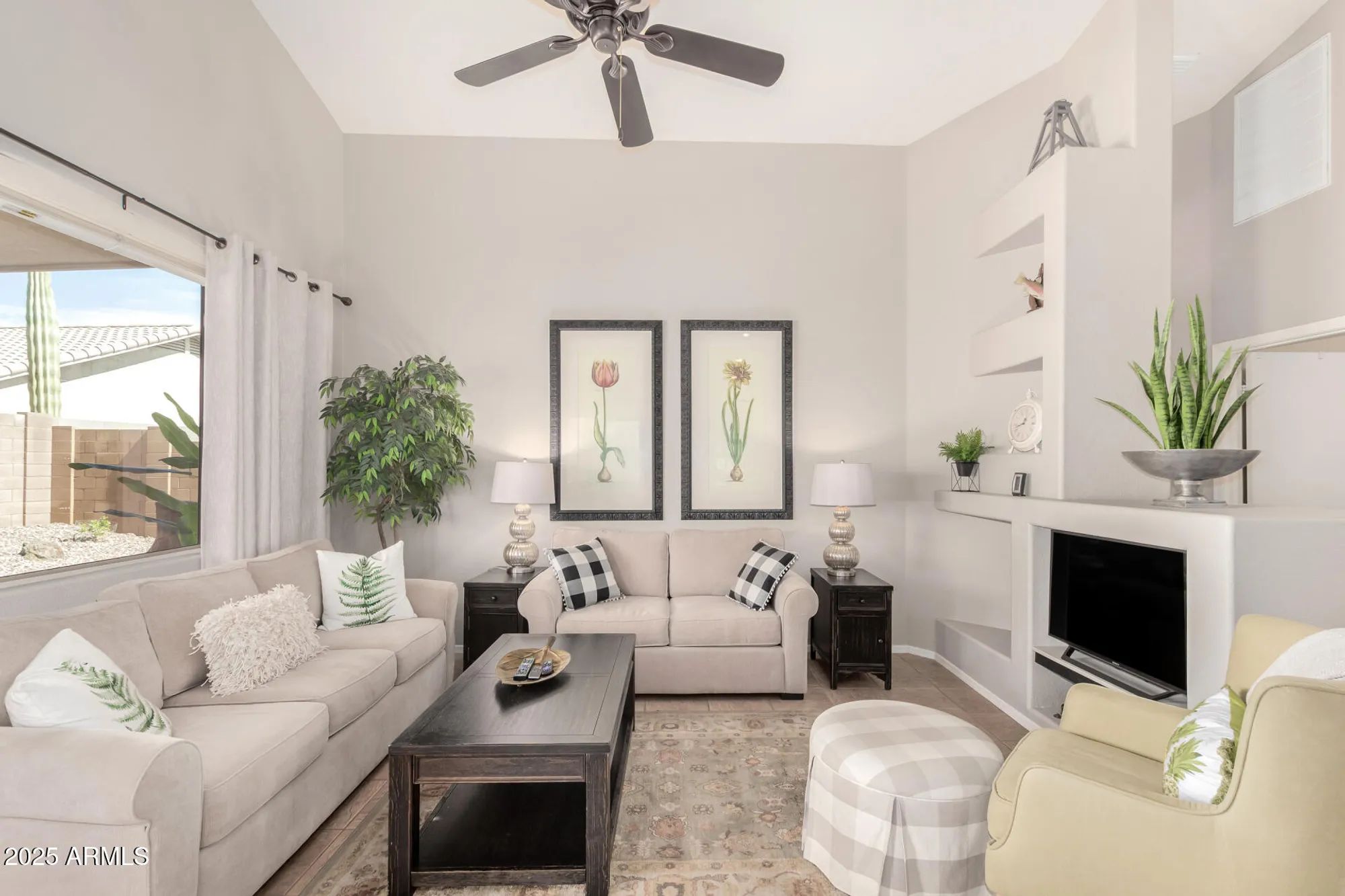 Property Slideshow image 7 of 33 | 17624 w ingleside dr, Surprise, AZ, 85374