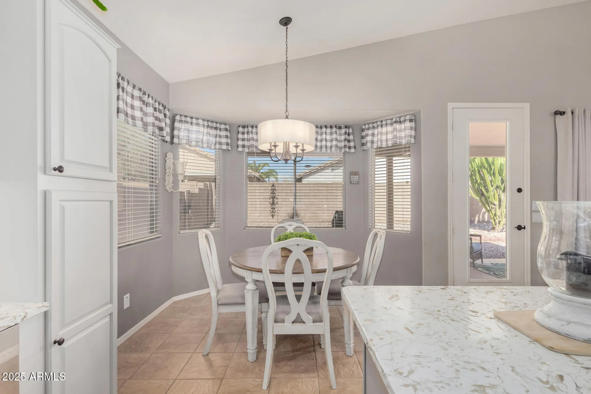 Property Slideshow image 12 of 33 | 17624 w ingleside dr, Surprise, AZ, 85374
