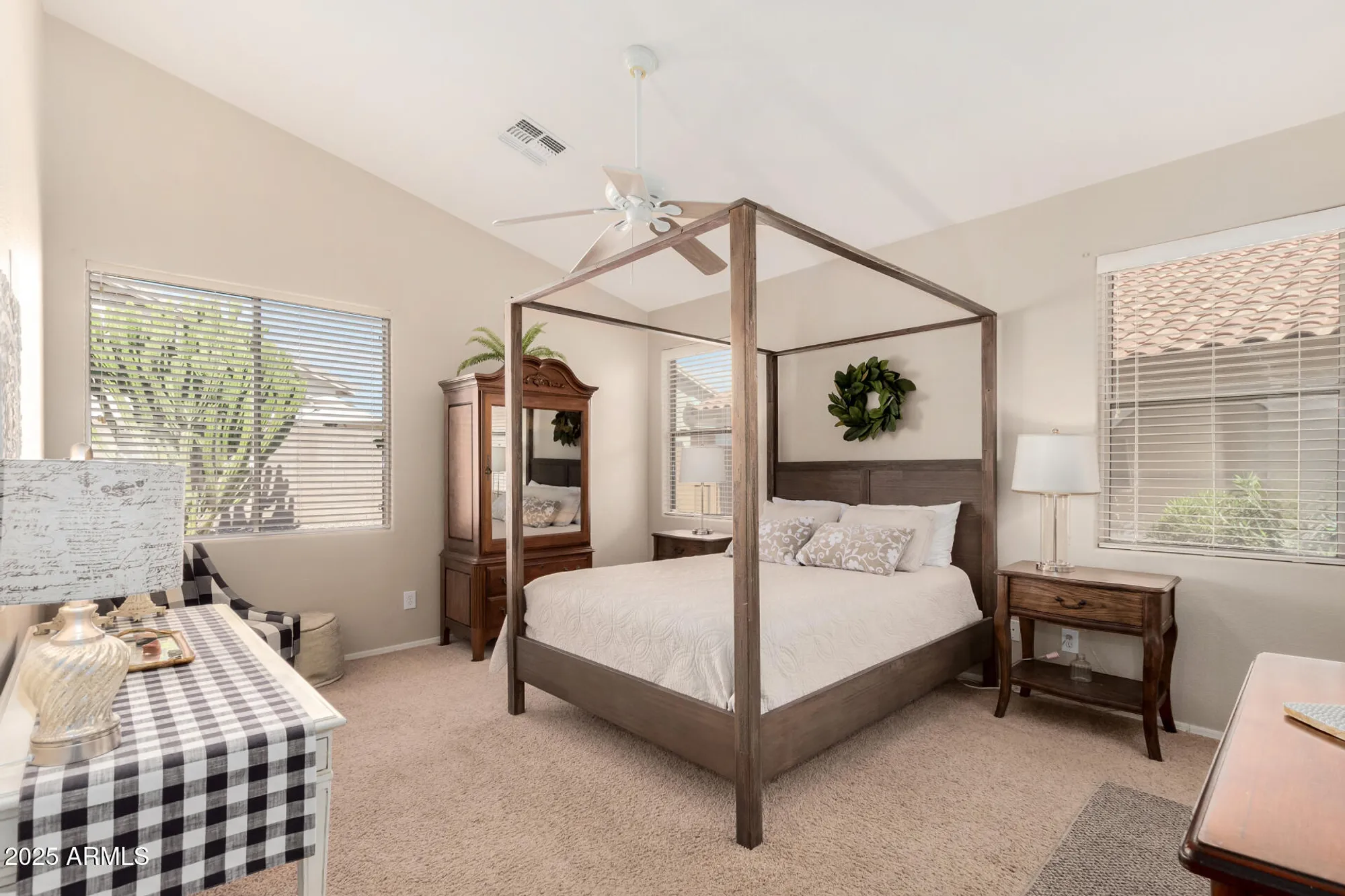 Property Slideshow image 13 of 33 | 17624 w ingleside dr, Surprise, AZ, 85374