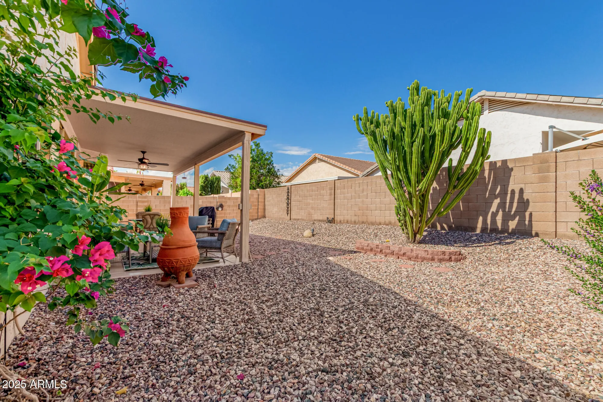 Property Slideshow image 22 of 33 | 17624 w ingleside dr, Surprise, AZ, 85374