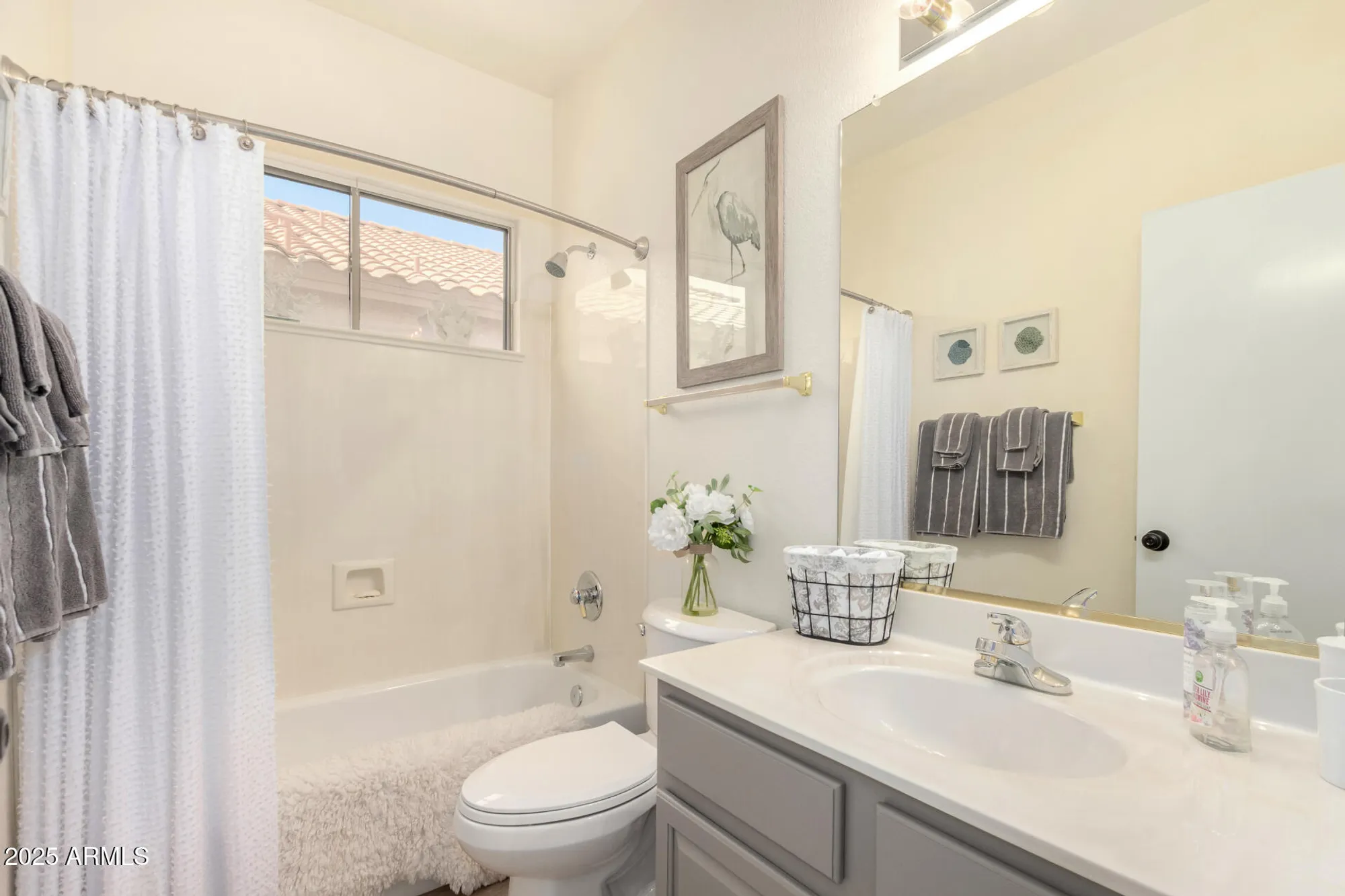 Property Slideshow image 18 of 33 | 17624 w ingleside dr, Surprise, AZ, 85374
