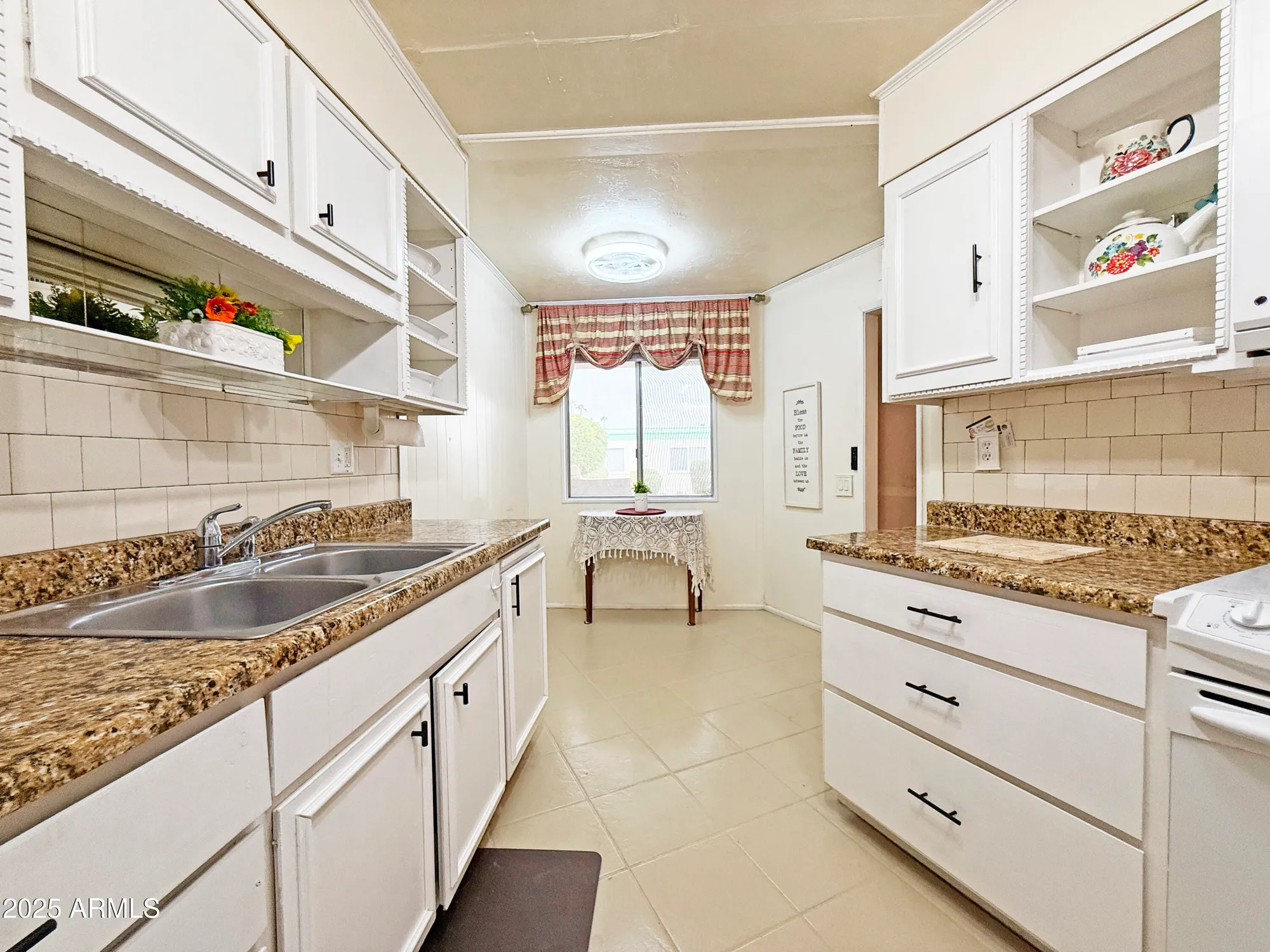 Property Slideshow image 9 of 27 | 11078 w coggins dr, Sun City, AZ, 85351