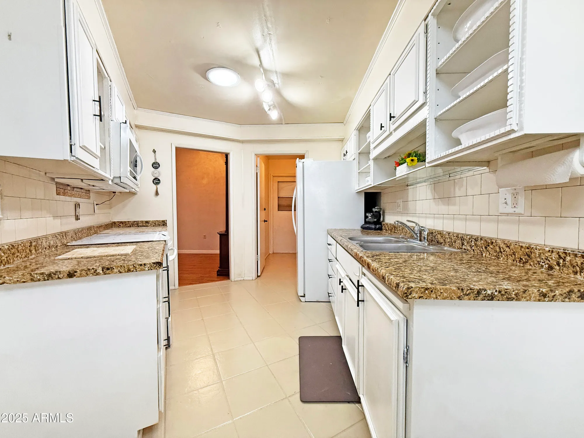 Property Slideshow image 10 of 27 | 11078 w coggins dr, Sun City, AZ, 85351