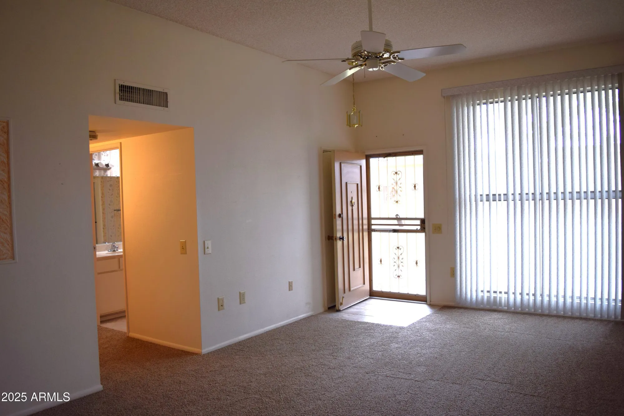 Property Slideshow image 3 of 25 | 13080 n 99th dr d, Sun City, AZ, 85351