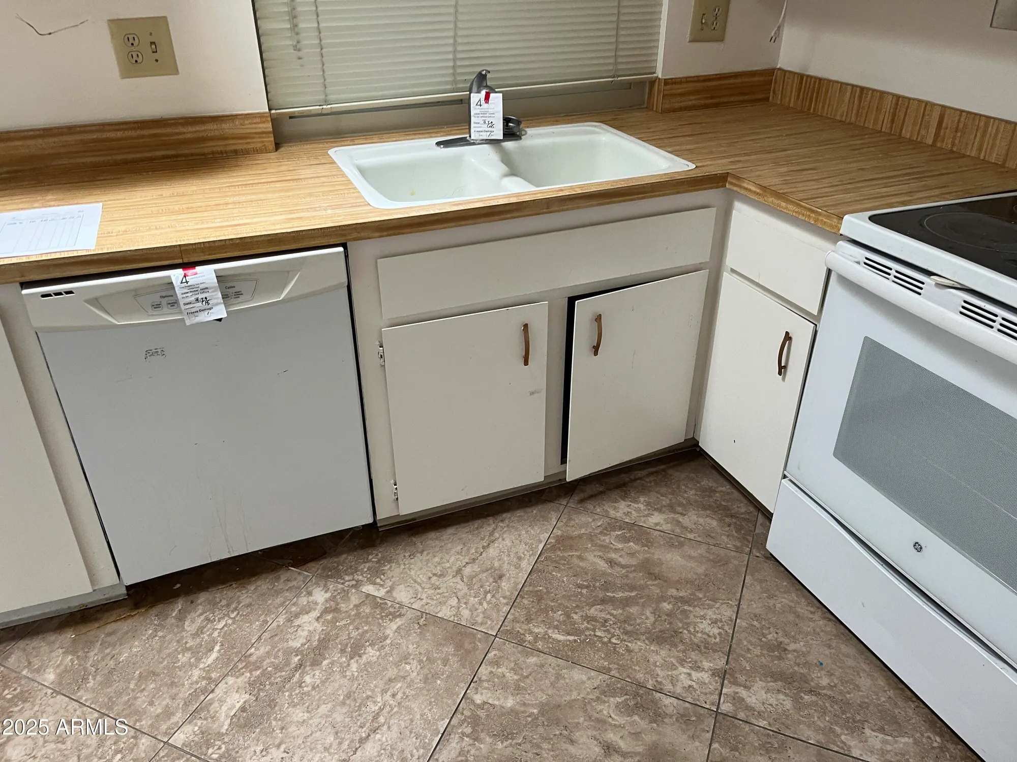 Property Slideshow image 6 of 18 | 10889 w santa fe dr, Sun City, AZ, 85351