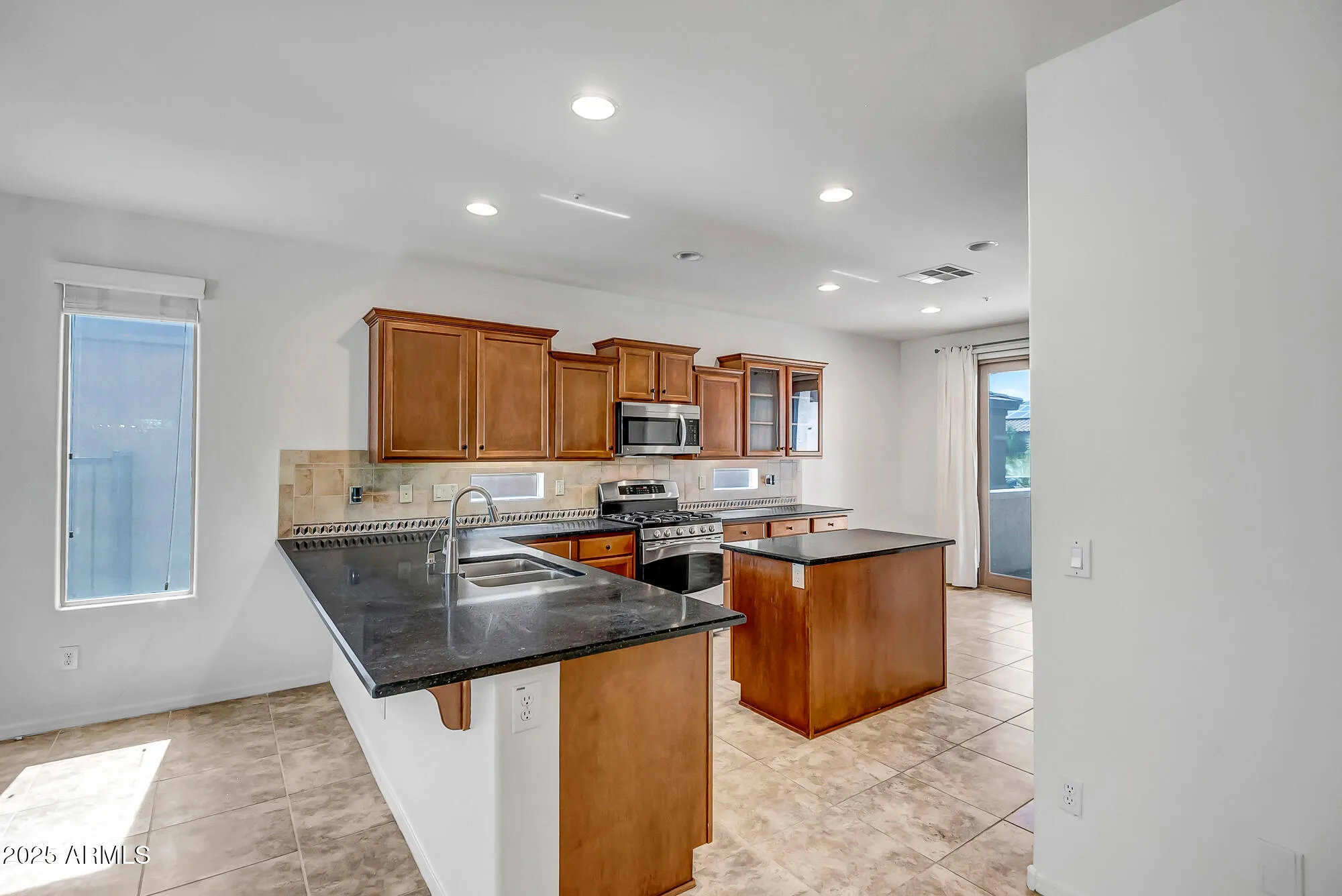 Property Slideshow image 6 of 34 | 29361 n 130th gln, Peoria, AZ, 85383