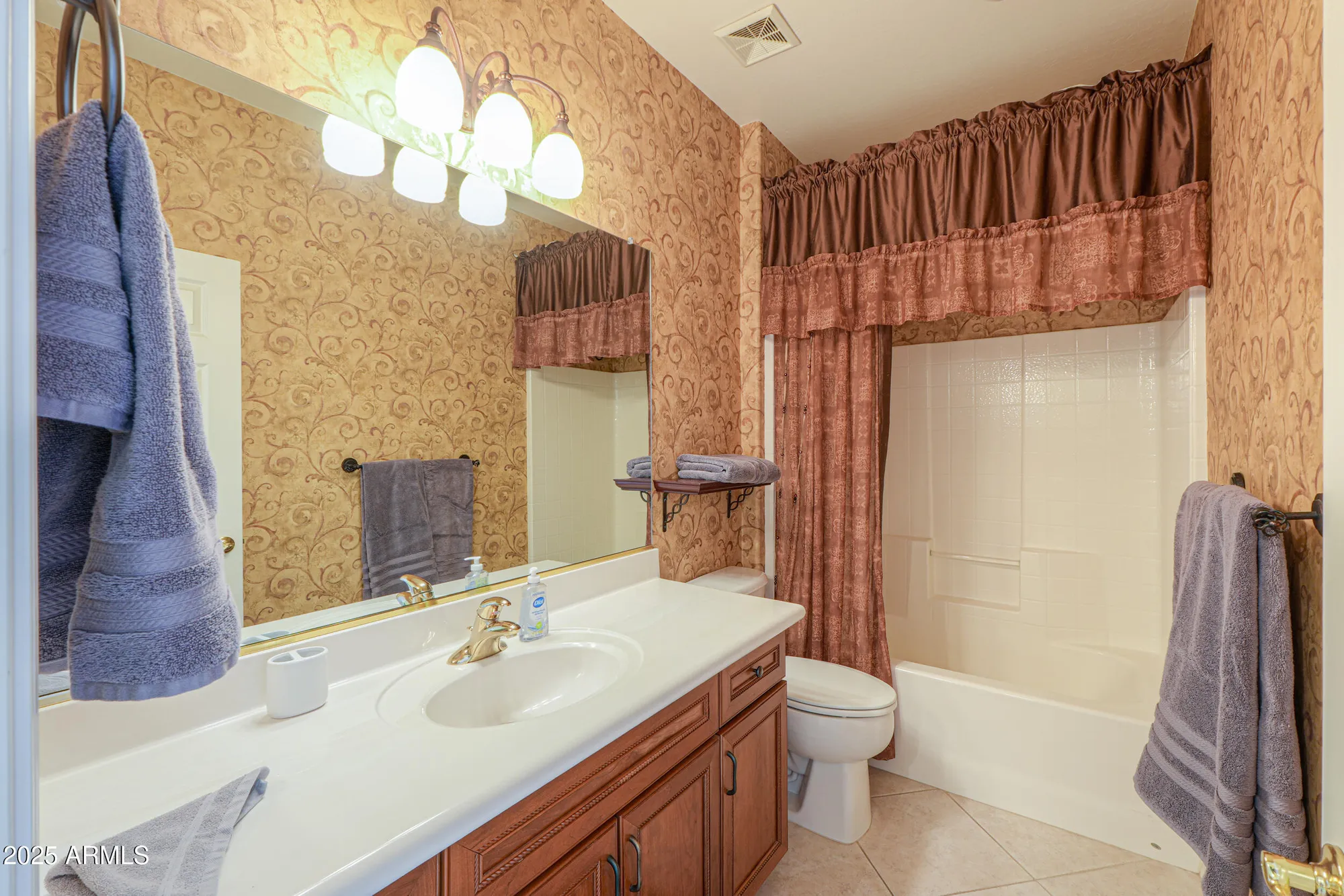 Property Slideshow image 10 of 59 | 1412 n desert willow st, Casa Grande, AZ, 85122