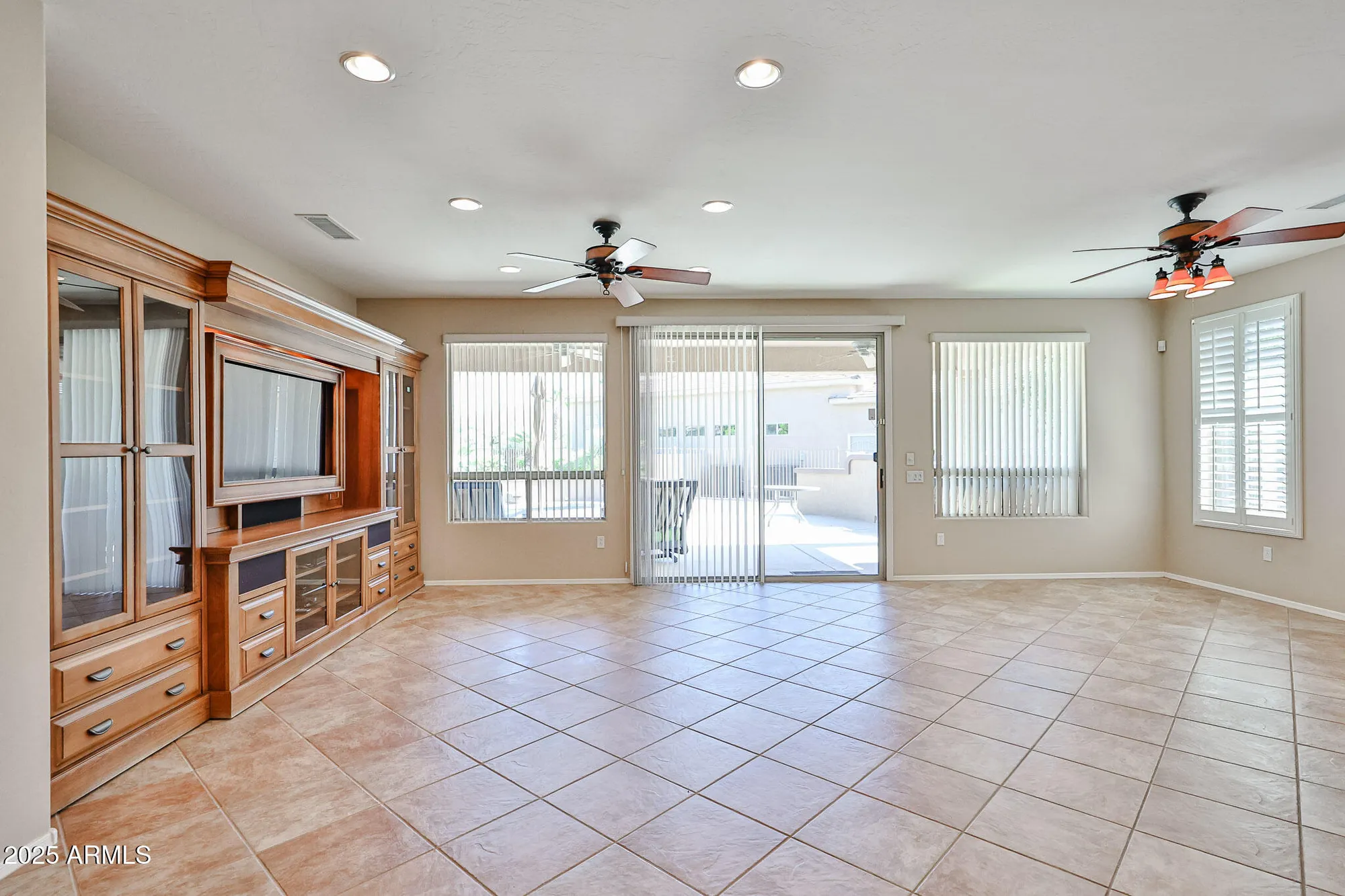 Property Slideshow image 7 of 39 | 20541 n bailey ct, Surprise, AZ, 85387