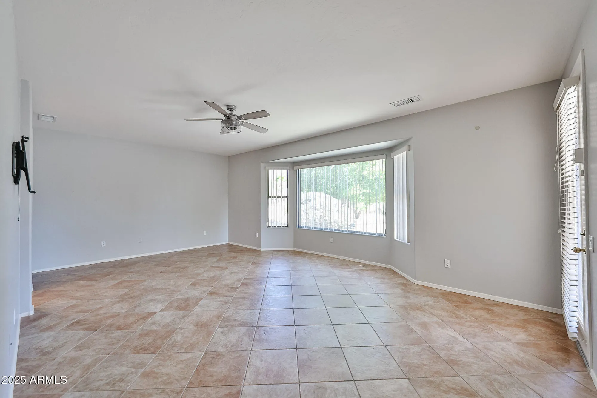 Property Slideshow image 21 of 39 | 20541 n bailey ct, Surprise, AZ, 85387