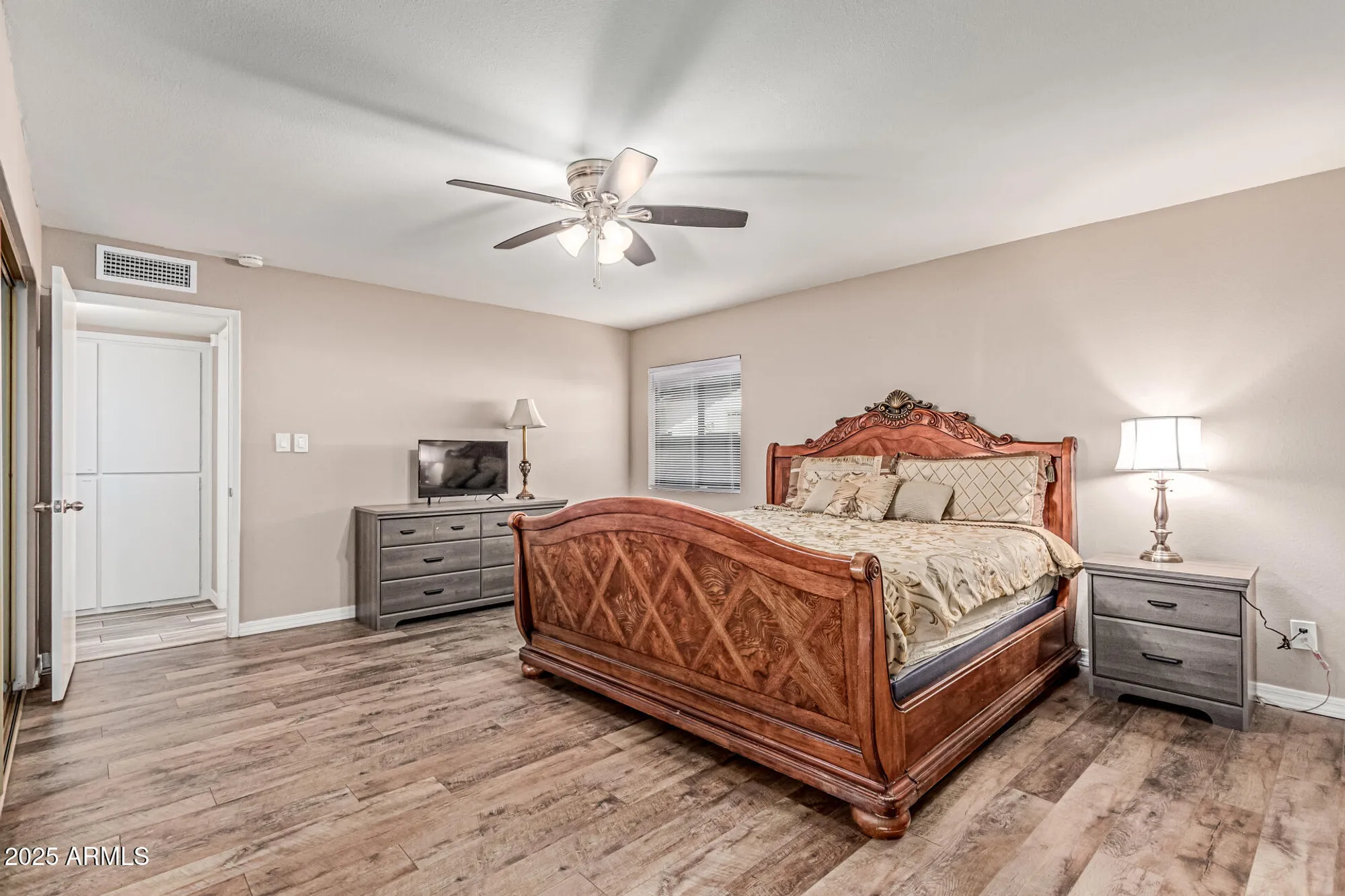 Property Slideshow image 16 of 34 | 11449 s iroquois dr, Phoenix, AZ, 85044