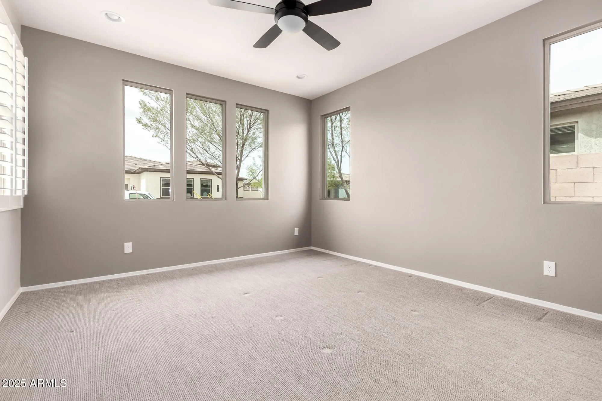 Property Slideshow image 23 of 36 | 39763 n collins ln, San Tan Valley, AZ, 85140