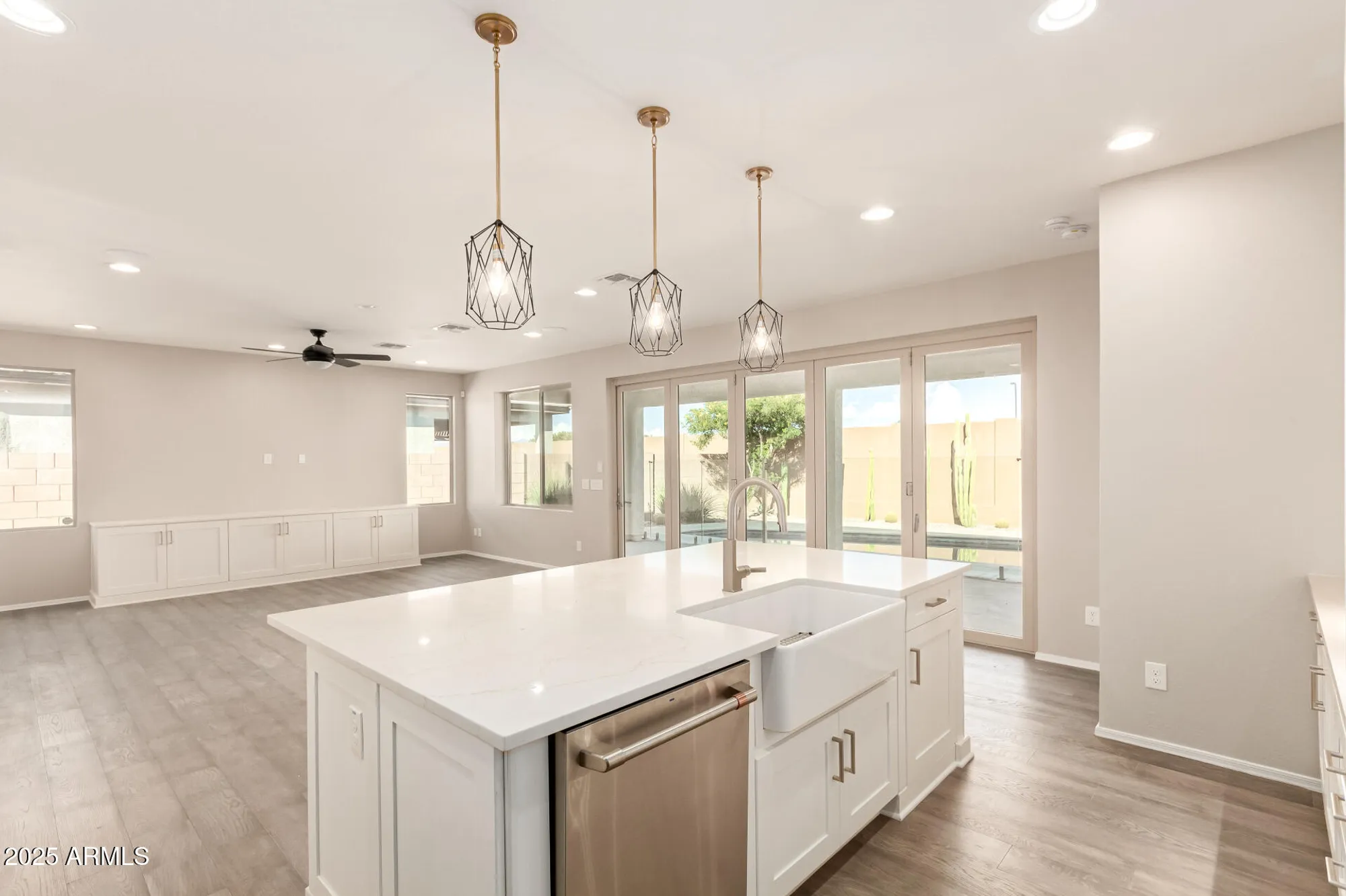 Property Slideshow image 13 of 36 | 39763 n collins ln, San Tan Valley, AZ, 85140