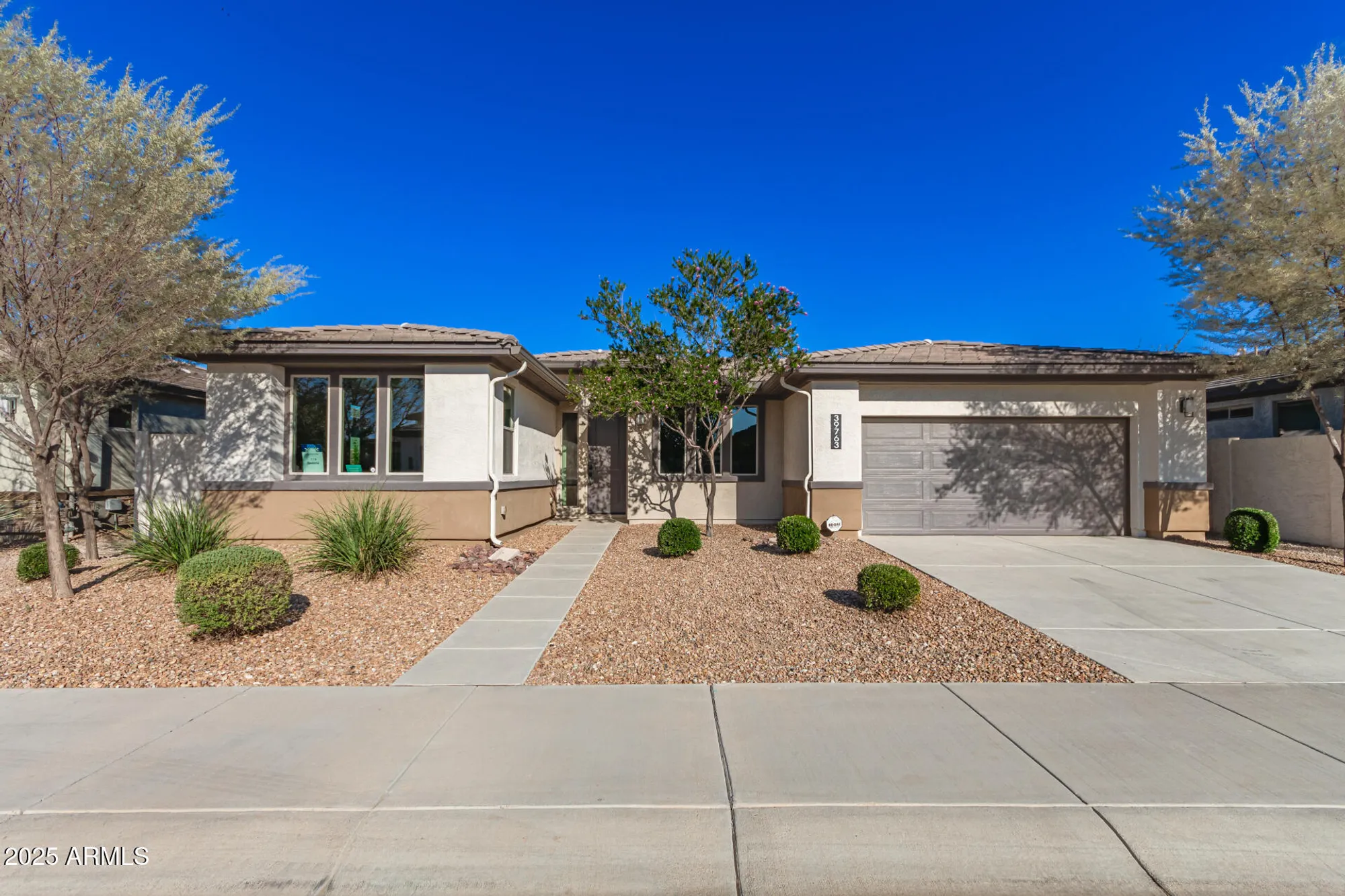 Property Slideshow image 1 of 36 | 39763 n collins ln, San Tan Valley, AZ, 85140