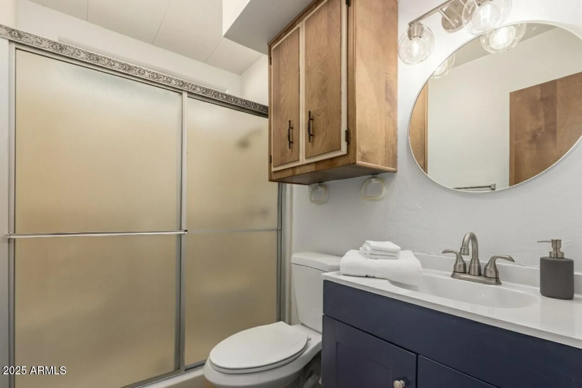 Property Slideshow image 16 of 24 | 5433 e mcdowell rd, Mesa, AZ, 85215