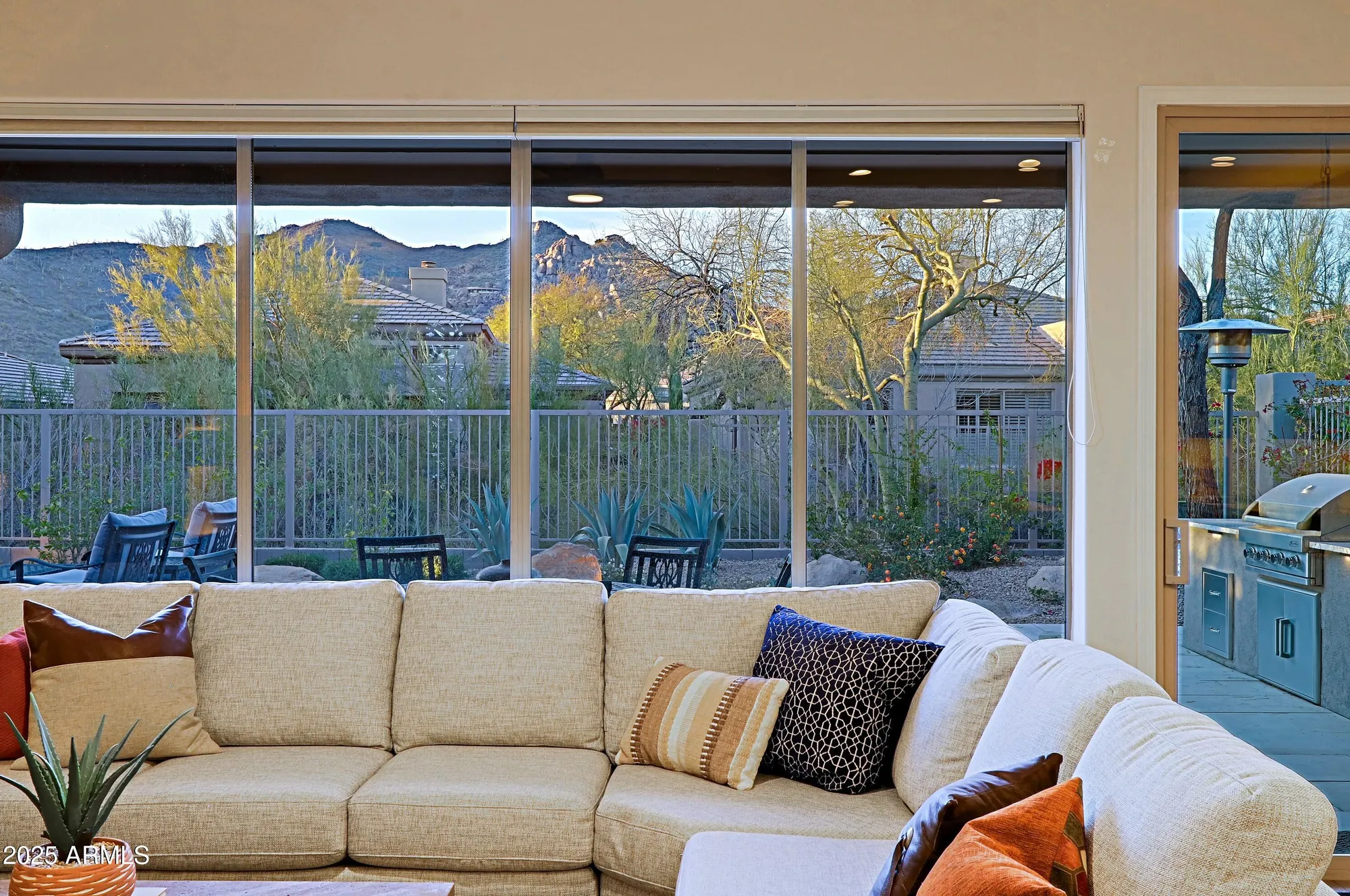Property Slideshow image 10 of 96 | 6936 e whispering mesquite trl, Scottsdale, AZ, 85266