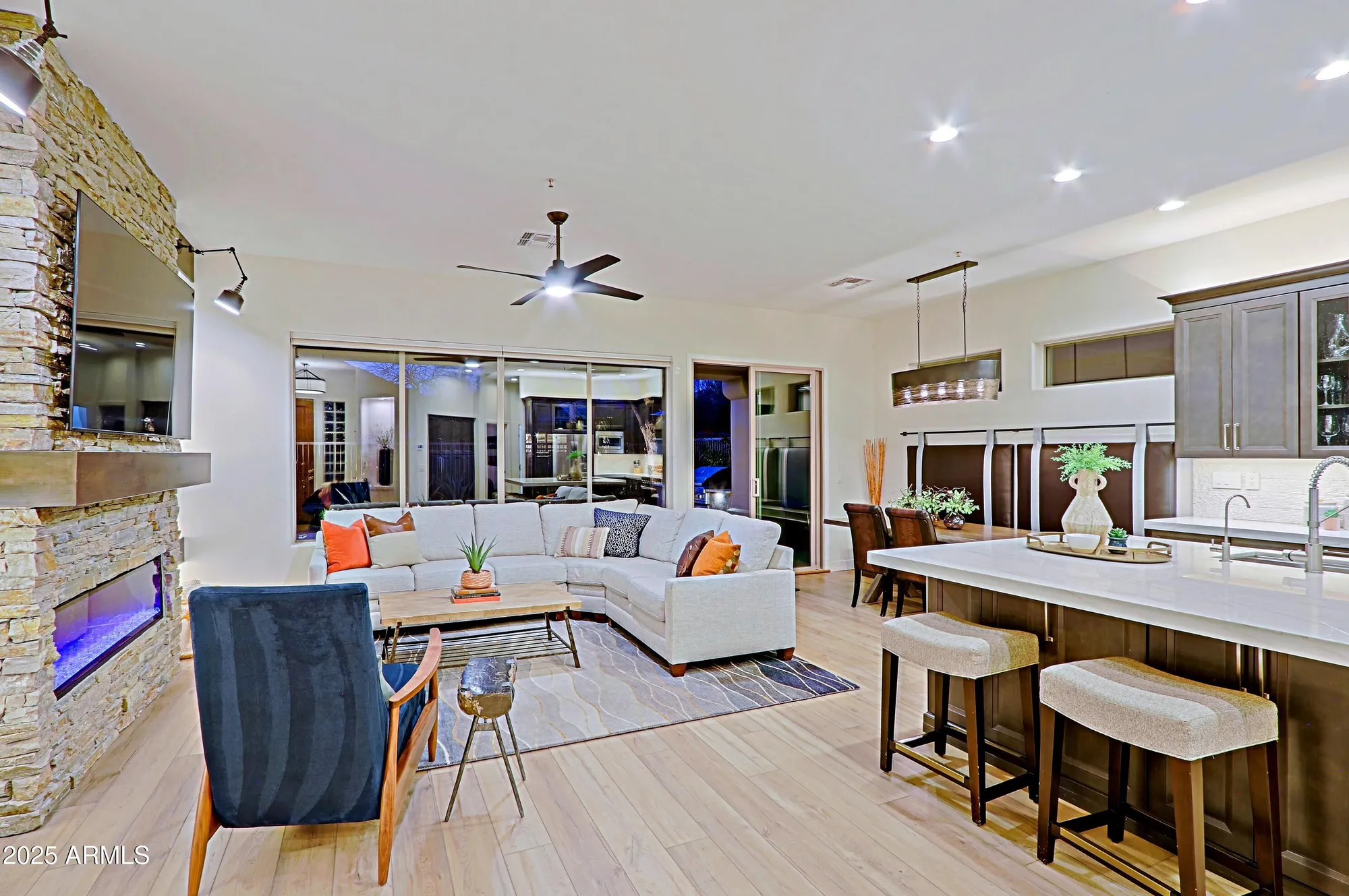Property Slideshow image 12 of 96 | 6936 e whispering mesquite trl, Scottsdale, AZ, 85266