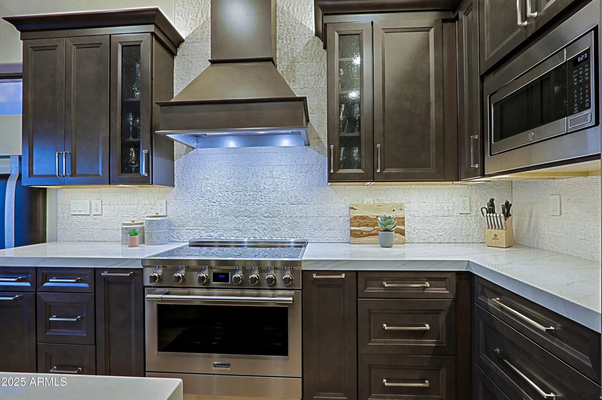 Property Slideshow image 19 of 96 | 6936 e whispering mesquite trl, Scottsdale, AZ, 85266