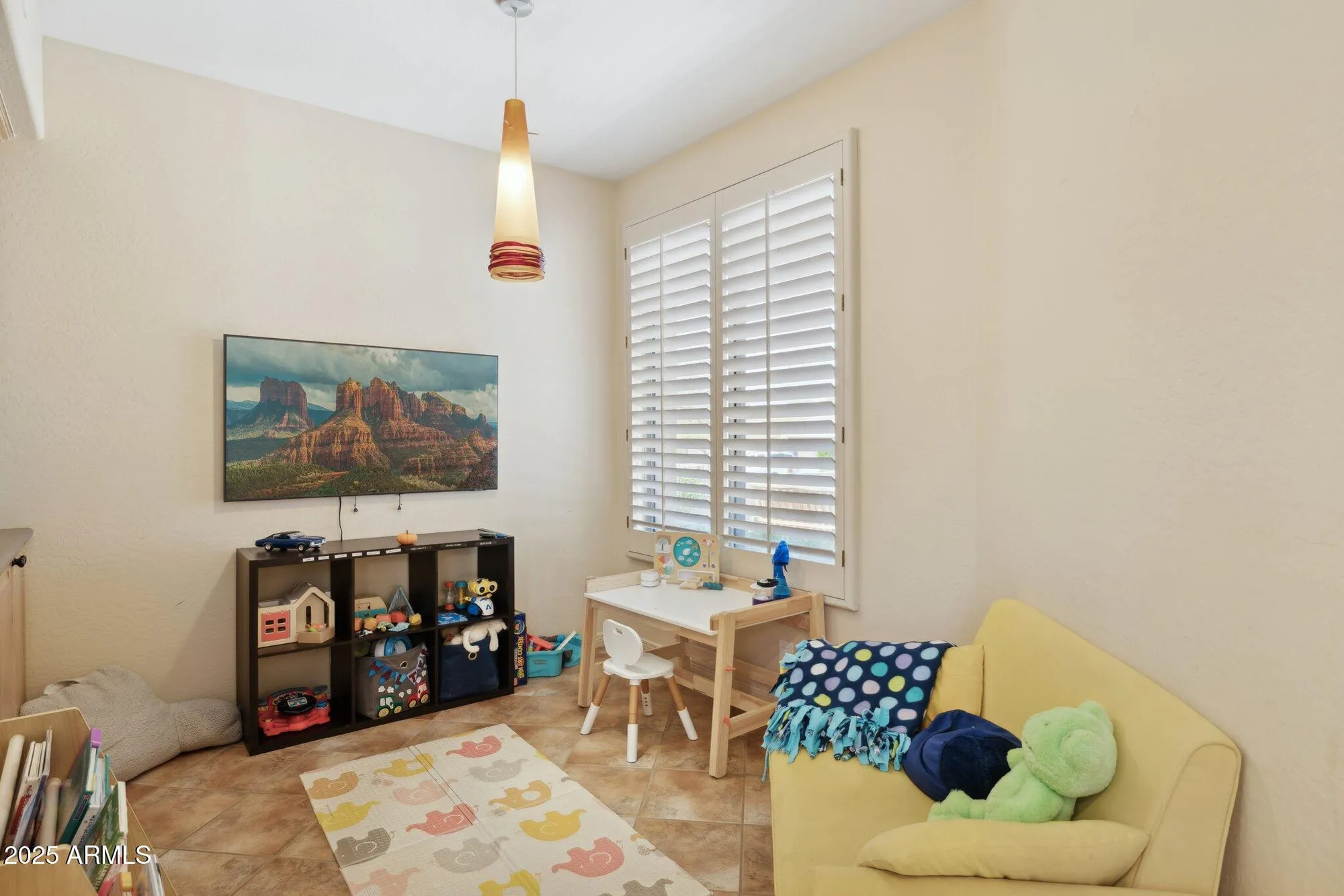 Property Slideshow image 9 of 30 | 7116 e bramble berry ln, Scottsdale, AZ, 85266