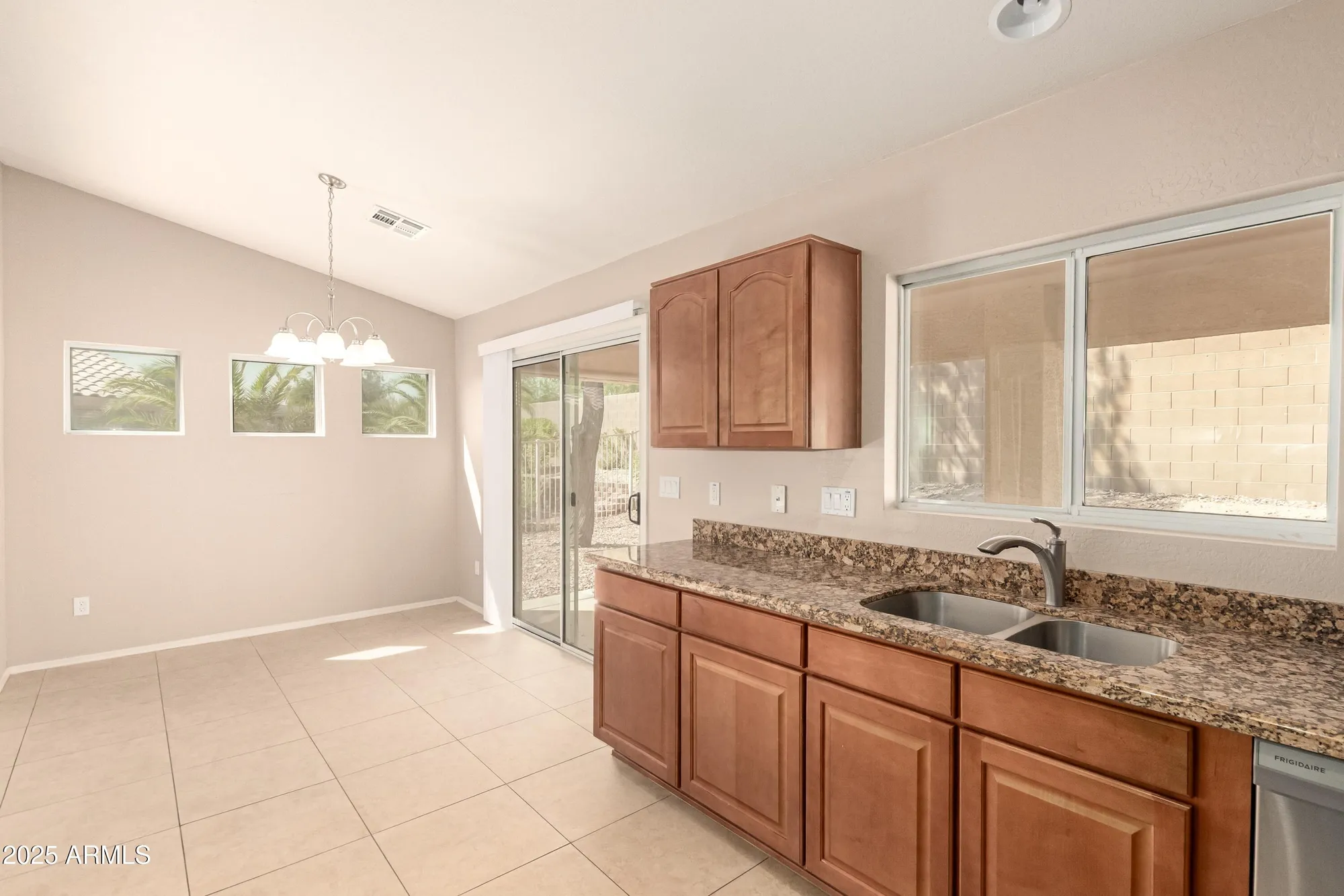 Property Slideshow image 18 of 33 | 23194 w moonlight path, Buckeye, AZ, 85326