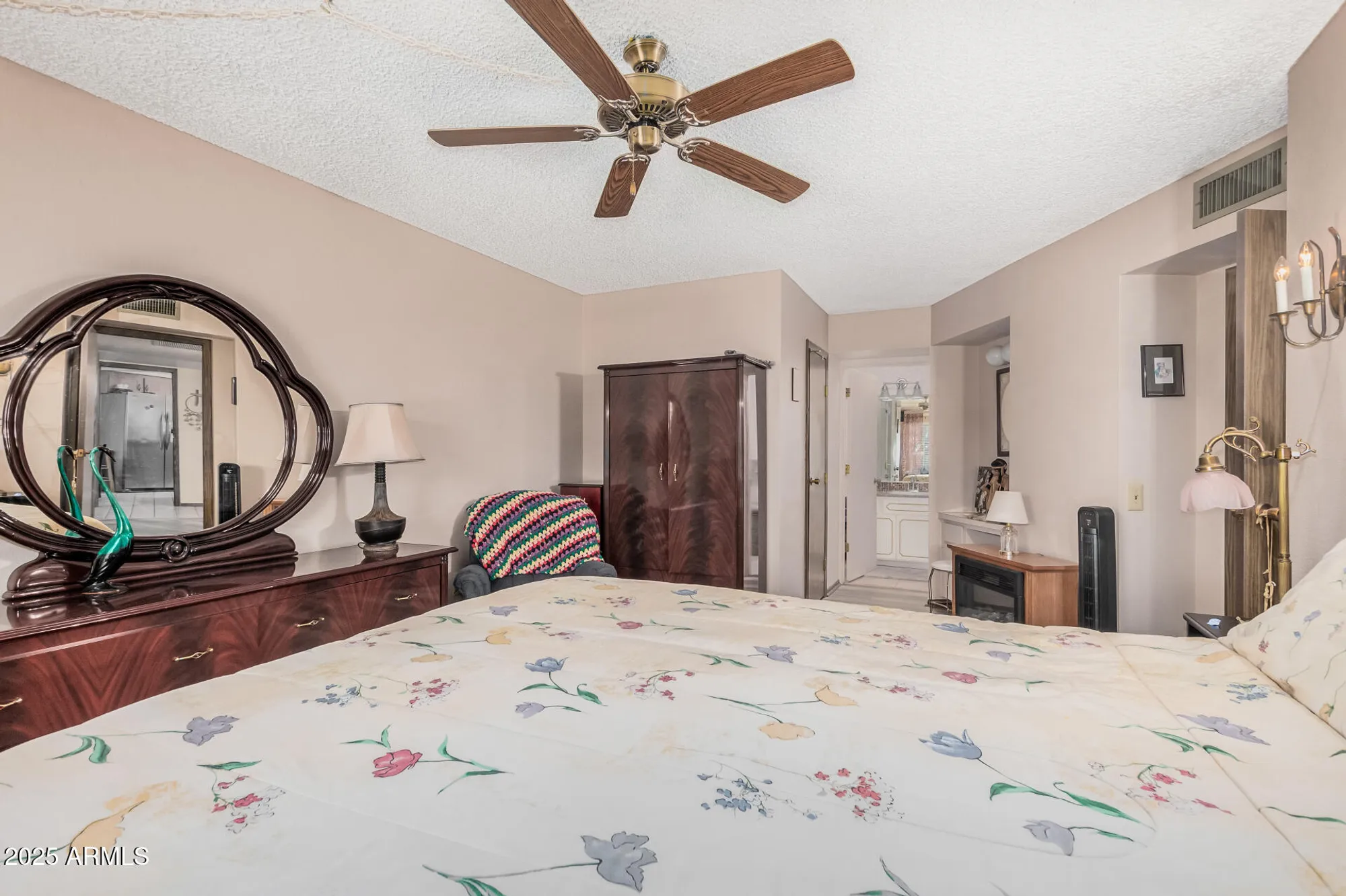 Property Slideshow image 13 of 27 | 17266 n 105th ave, Sun City, AZ, 85373