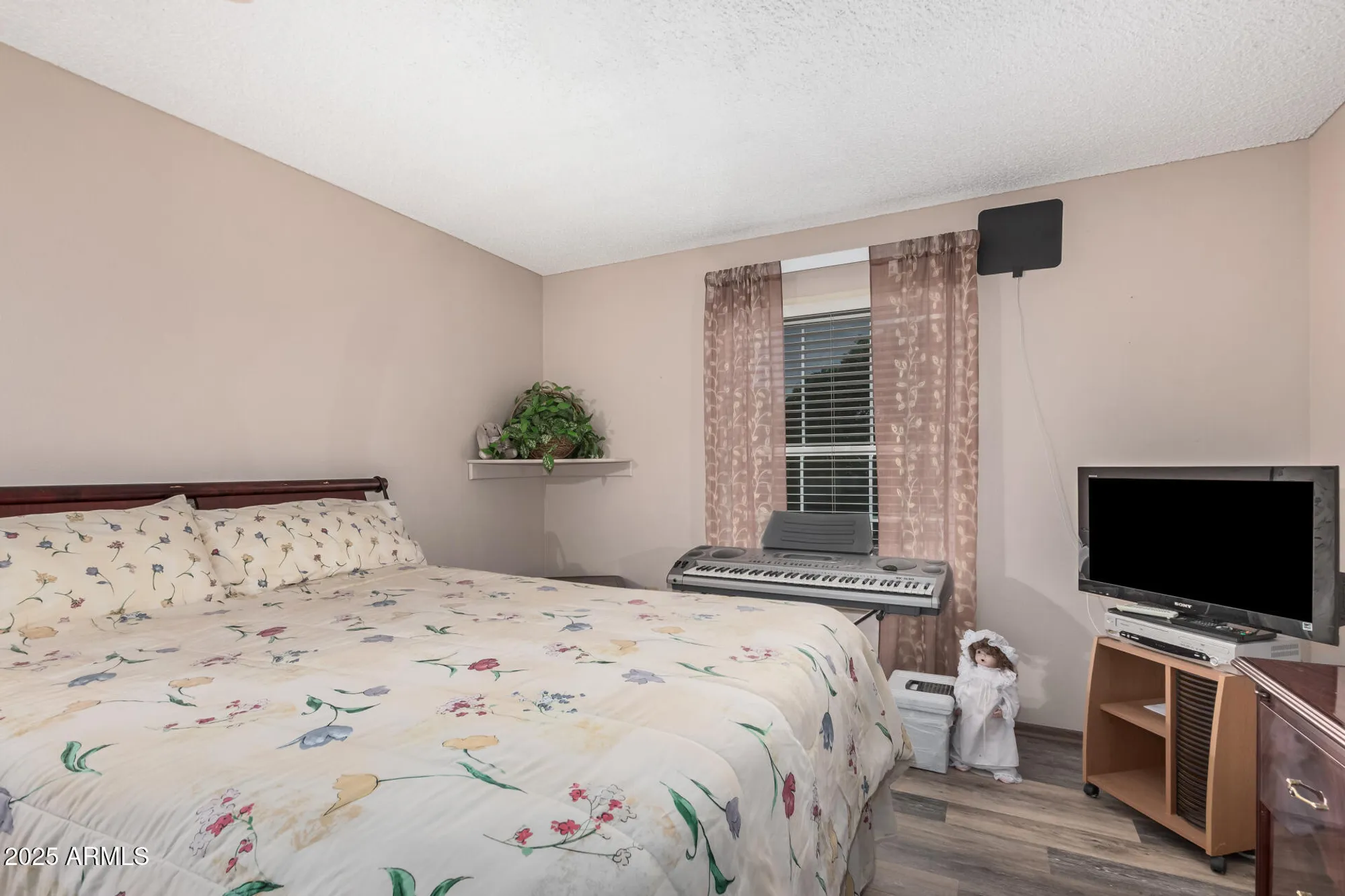 Property Slideshow image 11 of 27 | 17266 n 105th ave, Sun City, AZ, 85373