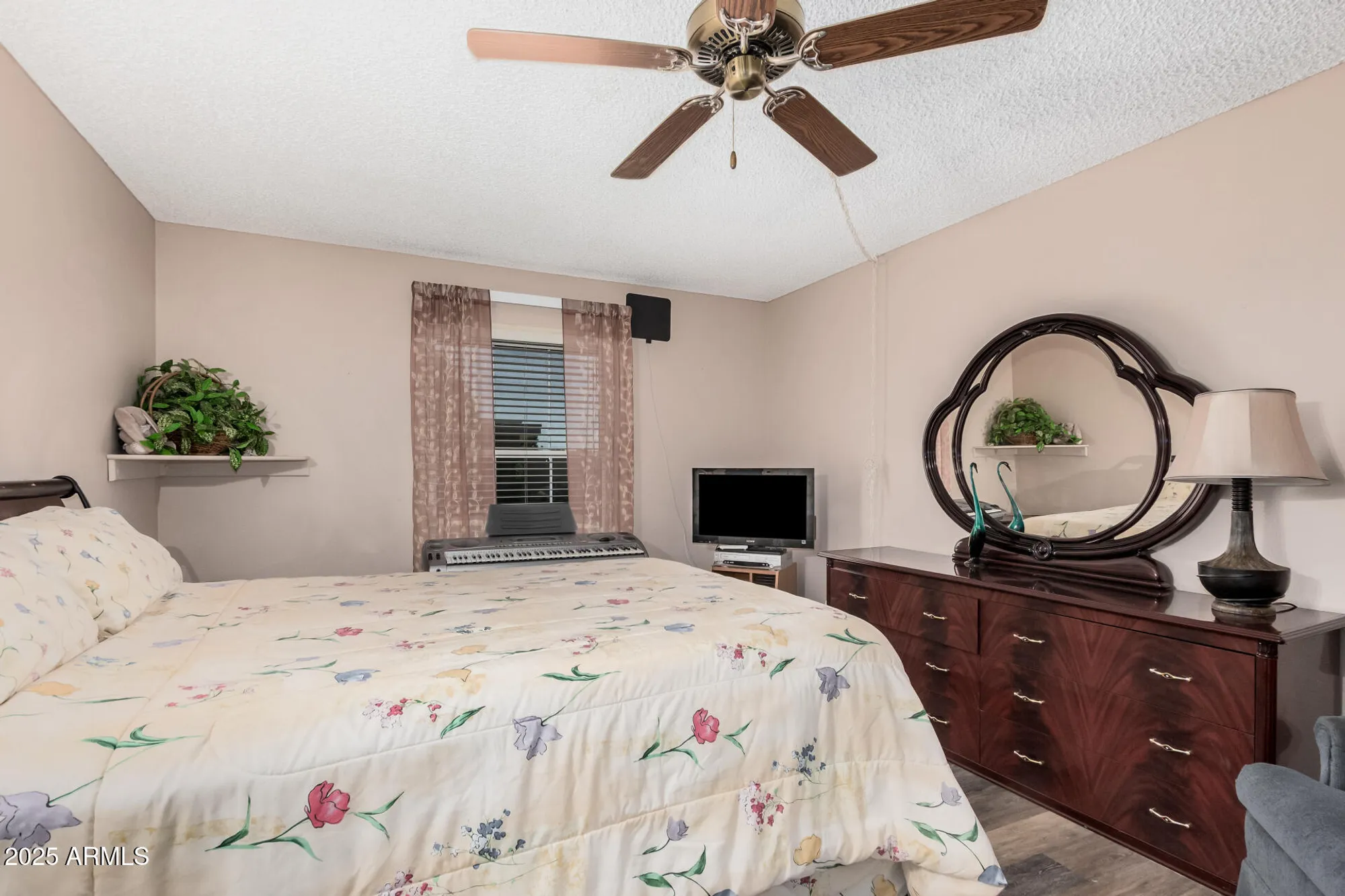 Property Slideshow image 12 of 27 | 17266 n 105th ave, Sun City, AZ, 85373