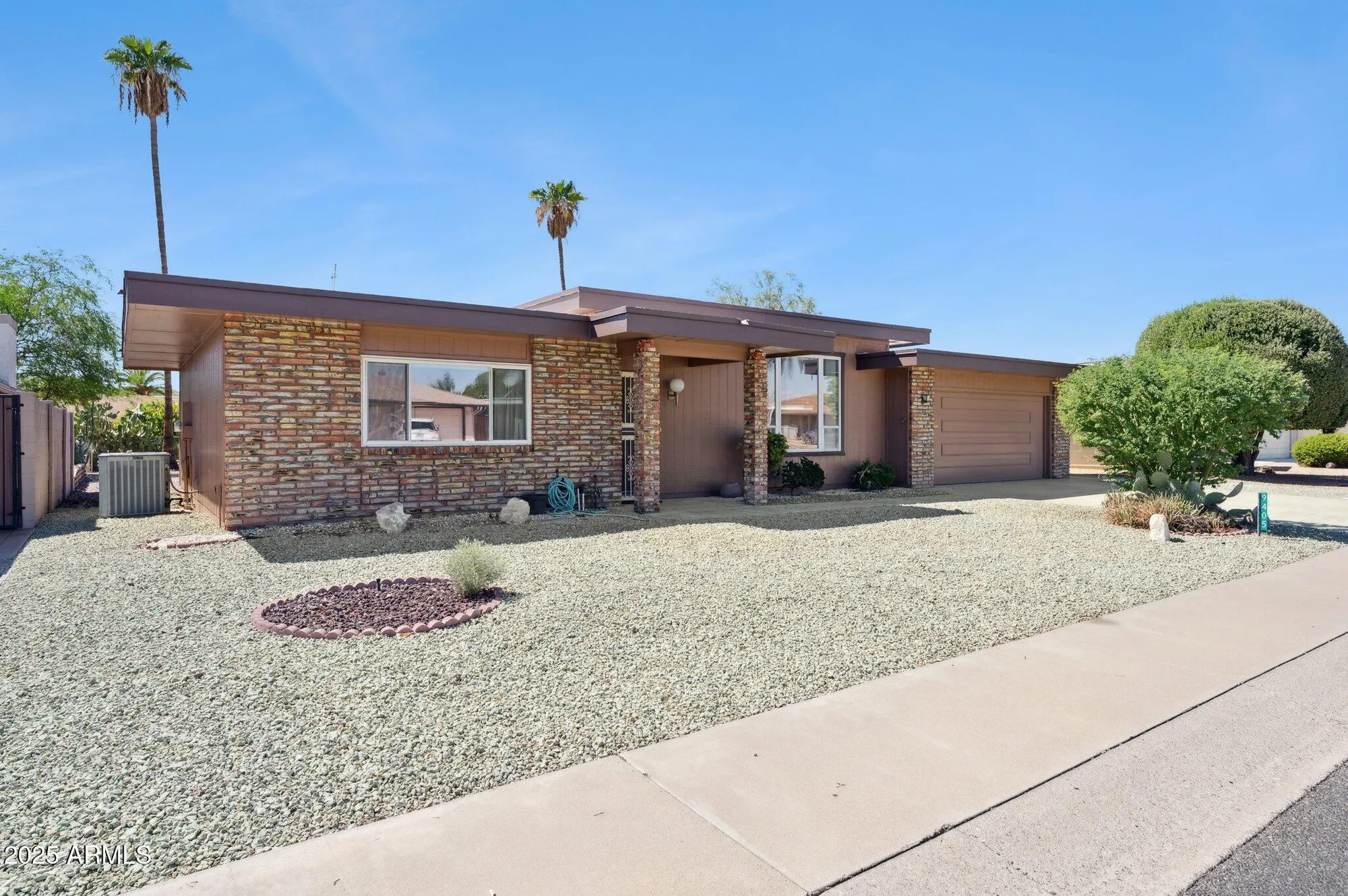 Property Slideshow image 21 of 27 | 9405 w rolling hills dr, Sun City, AZ, 85351
