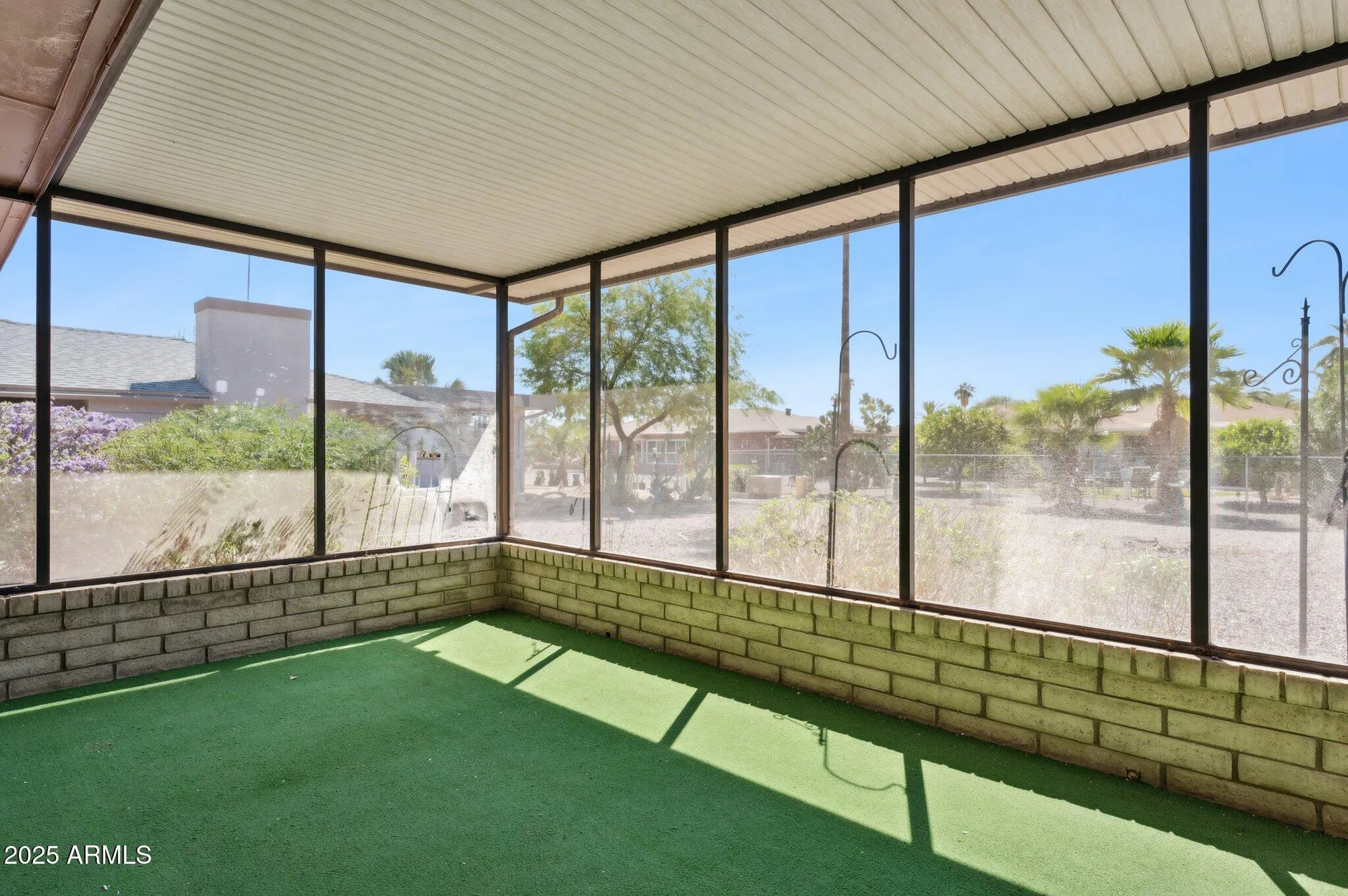 Property Slideshow image 15 of 27 | 9405 w rolling hills dr, Sun City, AZ, 85351