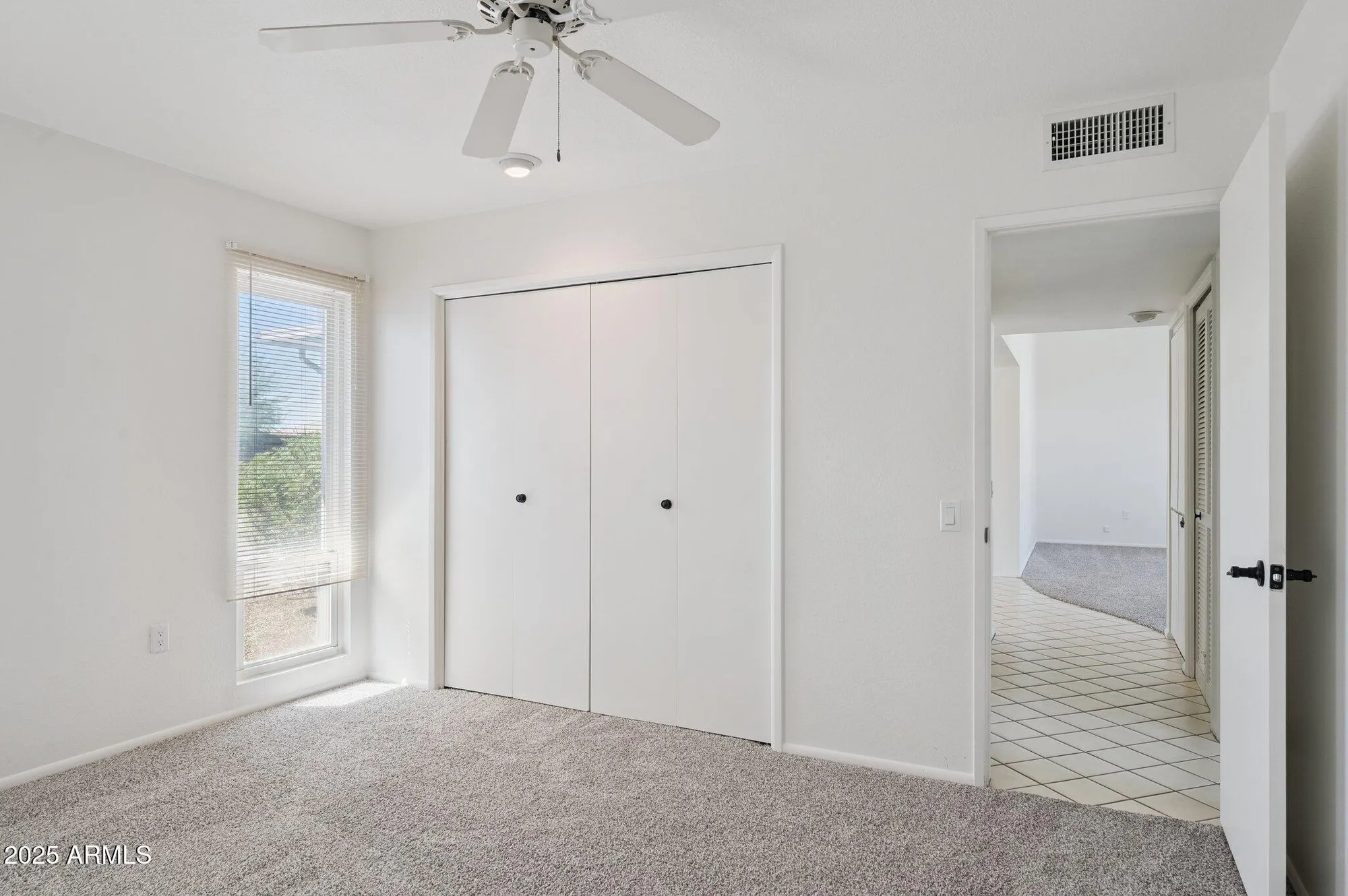 Property Slideshow image 7 of 27 | 9405 w rolling hills dr, Sun City, AZ, 85351