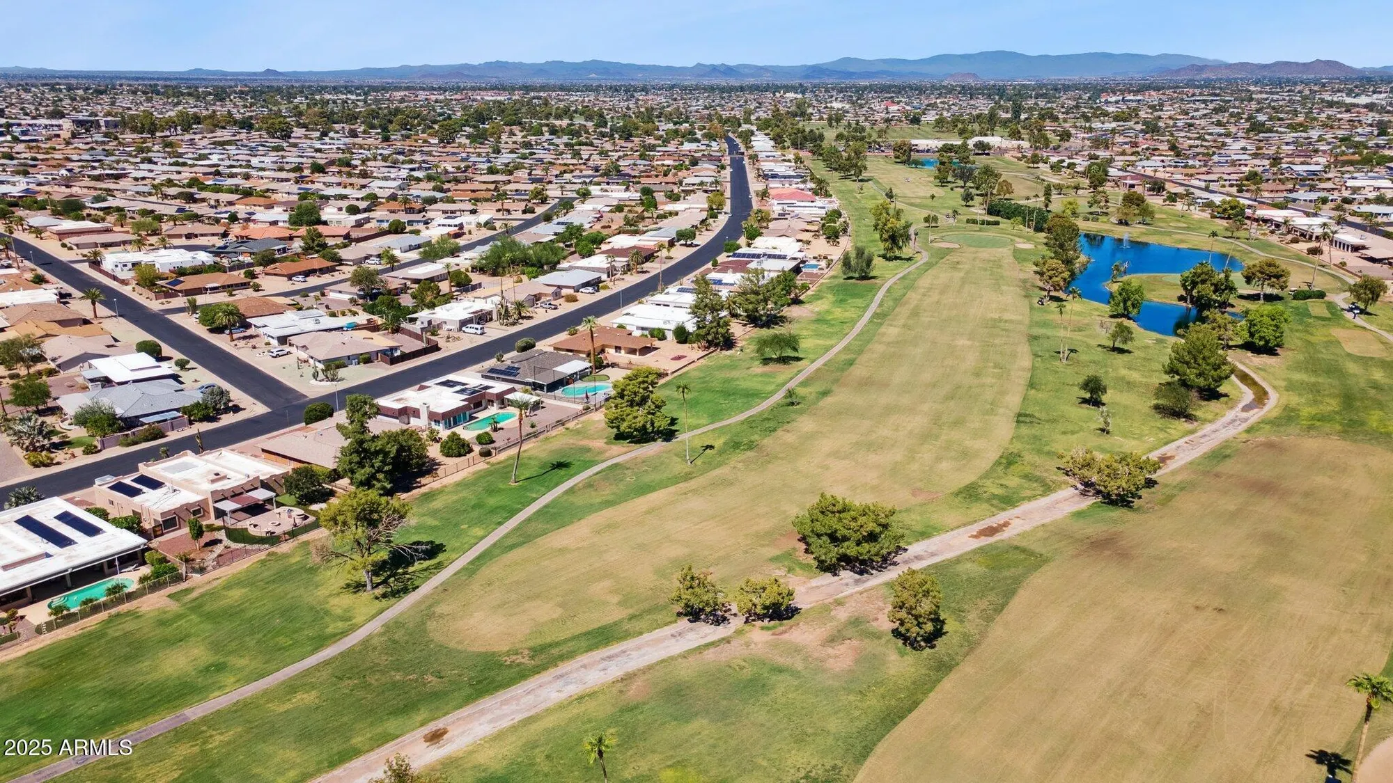 Property Slideshow image 19 of 27 | 9405 w rolling hills dr, Sun City, AZ, 85351