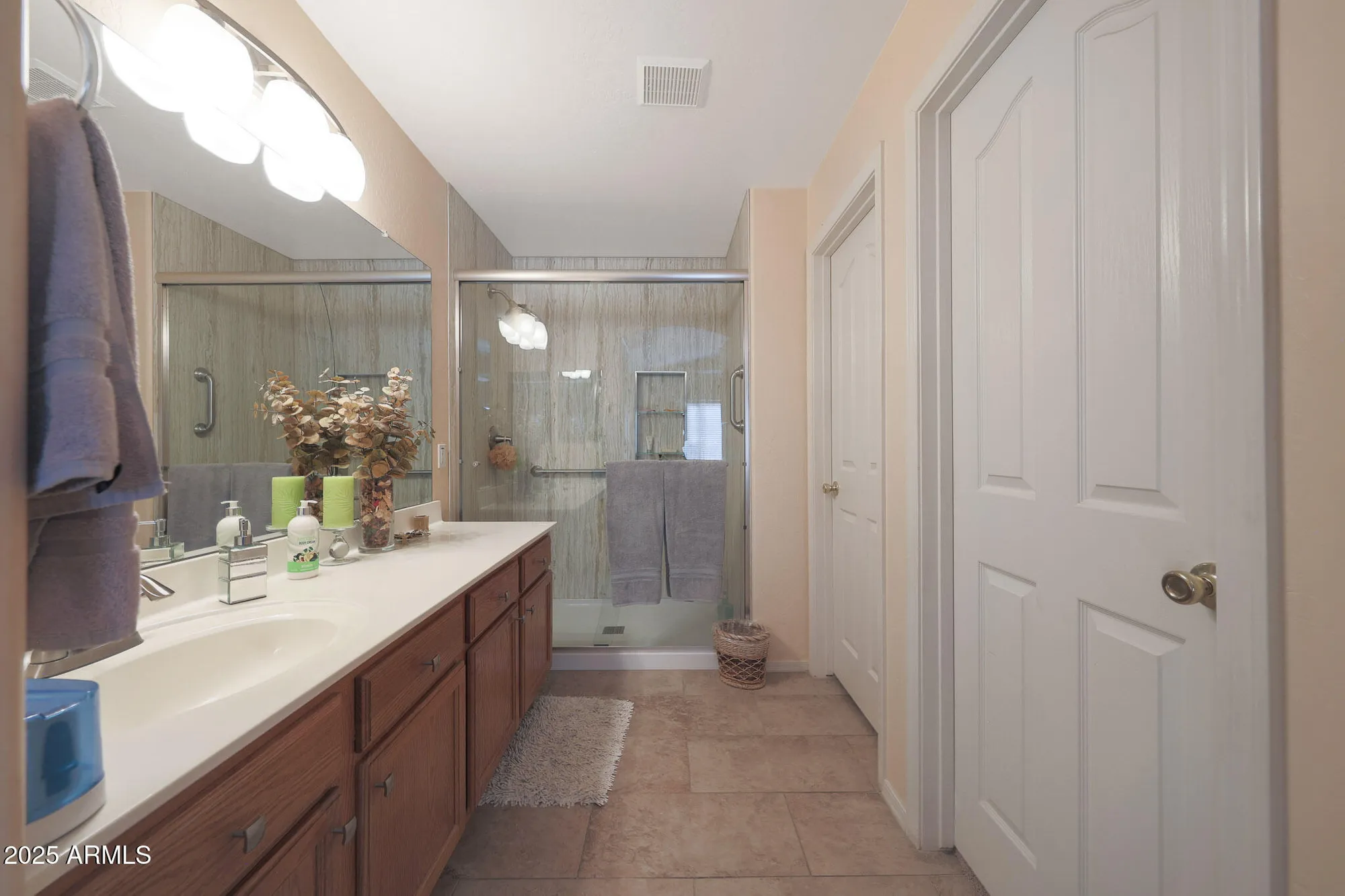 Property Slideshow image 19 of 35 | 23133 w shadow dr, Buckeye, AZ, 85326
