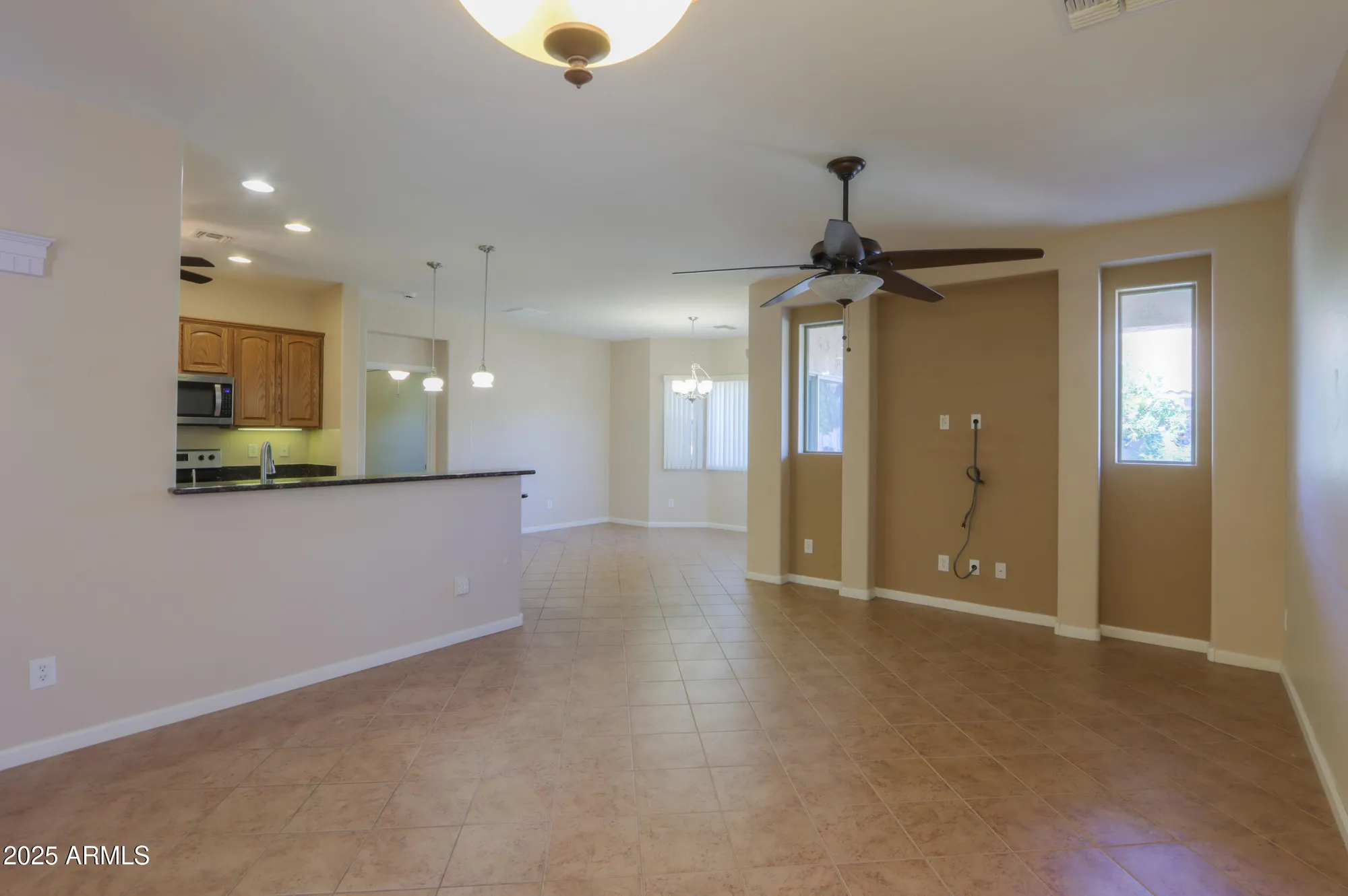 Property Slideshow image 8 of 61 | 1582 e manor dr, Casa Grande, AZ, 85122